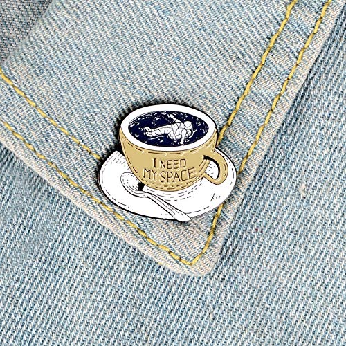 Broche de taza de café Astronauta Baño flotante Espacio insignia broches Explorando aventura Espacio Pin de solapa joyería Camisa bolsa regalo