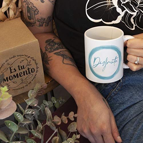 Taza Desayuno con Mensaje Disfruta_ Regalos Originales para Mujer_ Taza café Infusiones o Decoración Hogar en Cerámica de Alta Calidad.