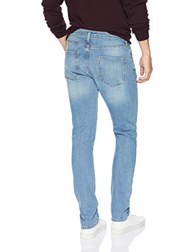 Amazon Essentials - Jean elástico ajustado para hombre, Azul (Light Wash), 30W / 34L