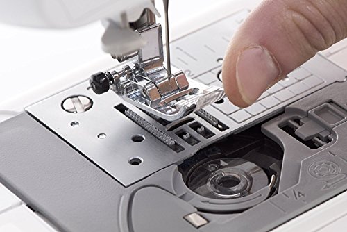 Brother CX70PE (Patchwork Edition) - Máquina de coser electrónica con 70 puntadas de costura (útiles, elásticas, decorativas), costura Automática, Display multifunción + Mesa Quilt & Patchwork + Bolsa