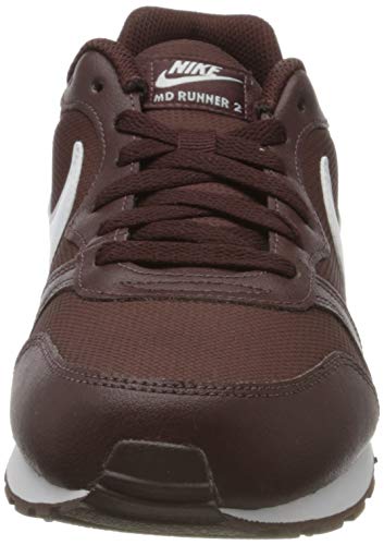 Nike MD Runner 2 PE, Zapatillas de Marcha Nórdica Unisex Adulto, Morado (El Dorado/White 200), 40 EU