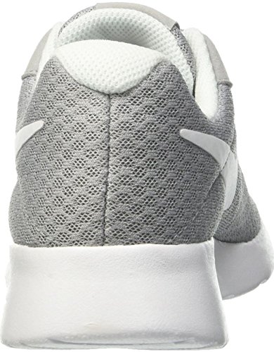 NIKE Tanjun, Sneaker Mujer, Gris Wolf Grey White, 38.5 EU