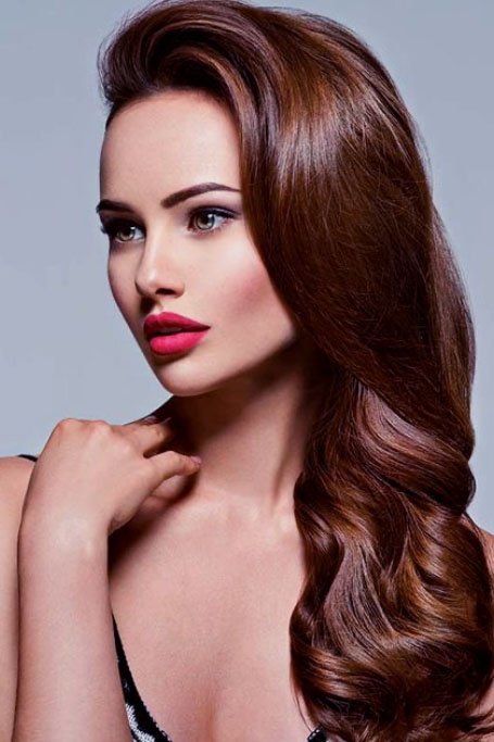 30 ideas de color de pelo borgoña que te encantarán