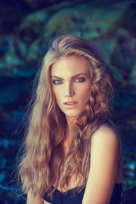 30 Impresionantes peinados rubios de fresa para mujeres