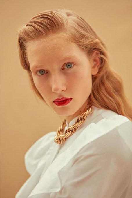 30 Impresionantes peinados rubios de fresa para mujeres