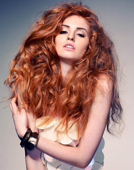 30 Impresionantes peinados rubios de fresa para mujeres