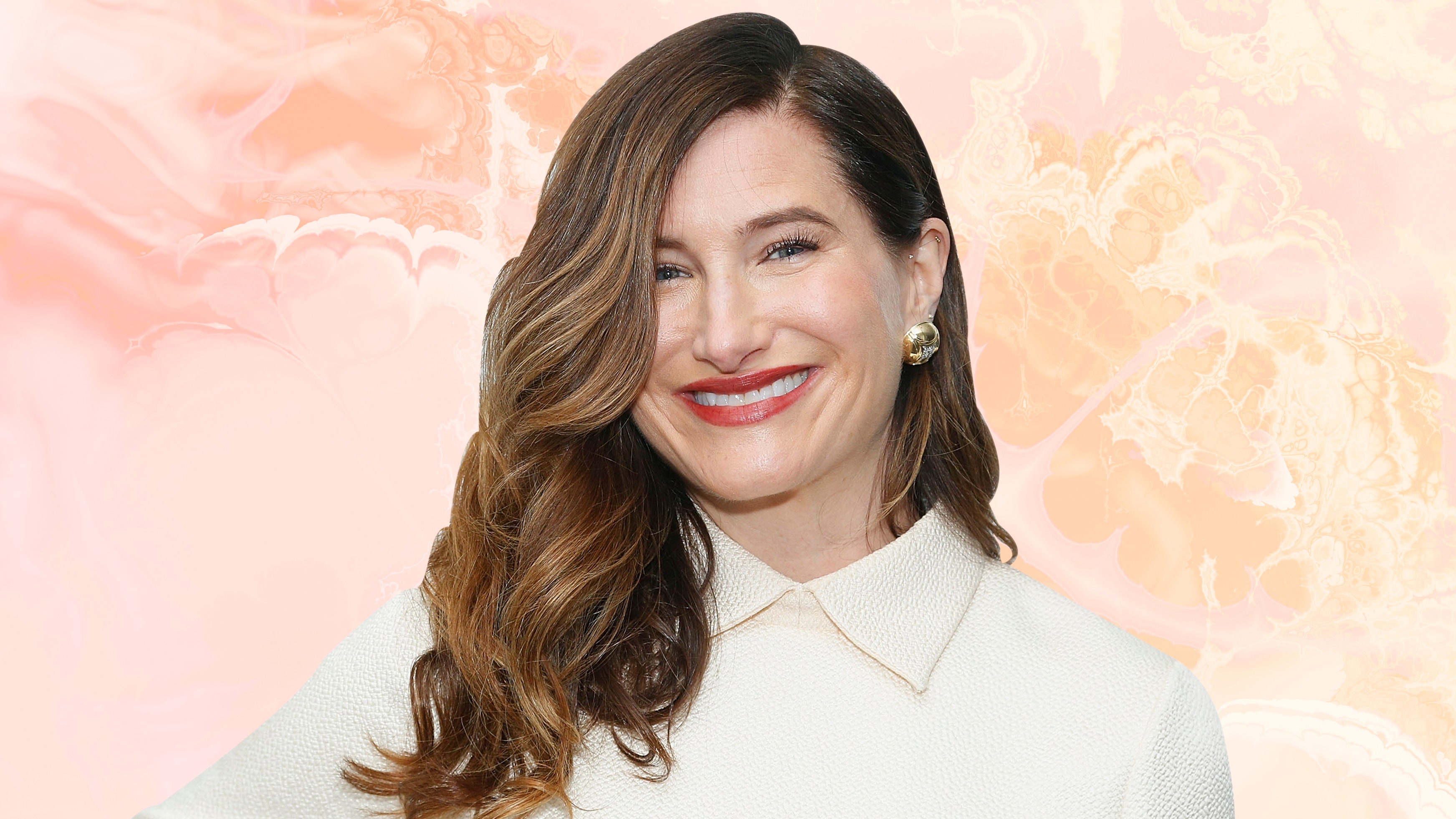 El secreto de la piel sin edad de Kathryn Hahn no es brujería