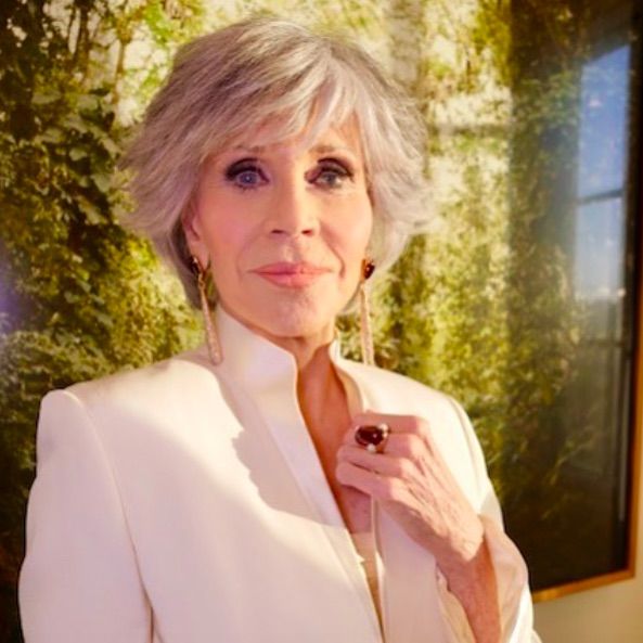 6 razones por las que Jane Fonda está tan guapa a los 83 años como en 1983