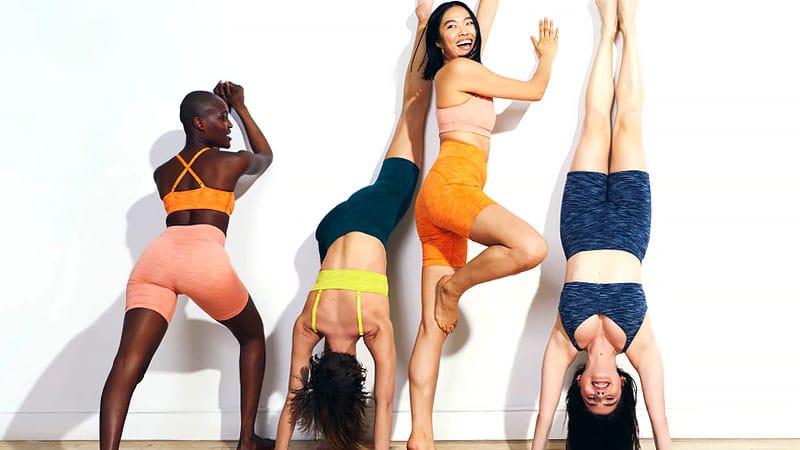 30 Pantalones cortos de yoga más cómodos para mujeres