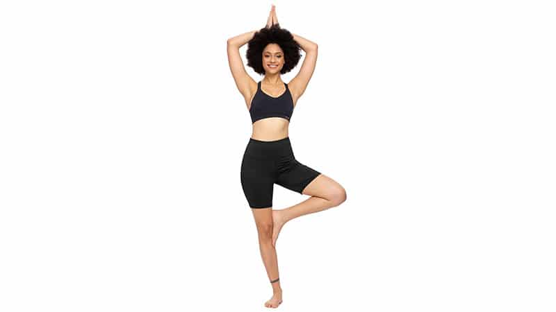 30 Pantalones cortos de yoga más cómodos para mujeres