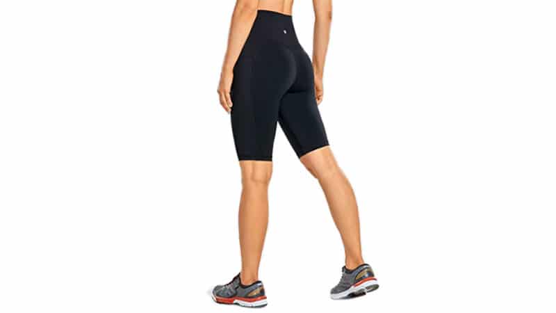 30 Pantalones cortos de yoga más cómodos para mujeres