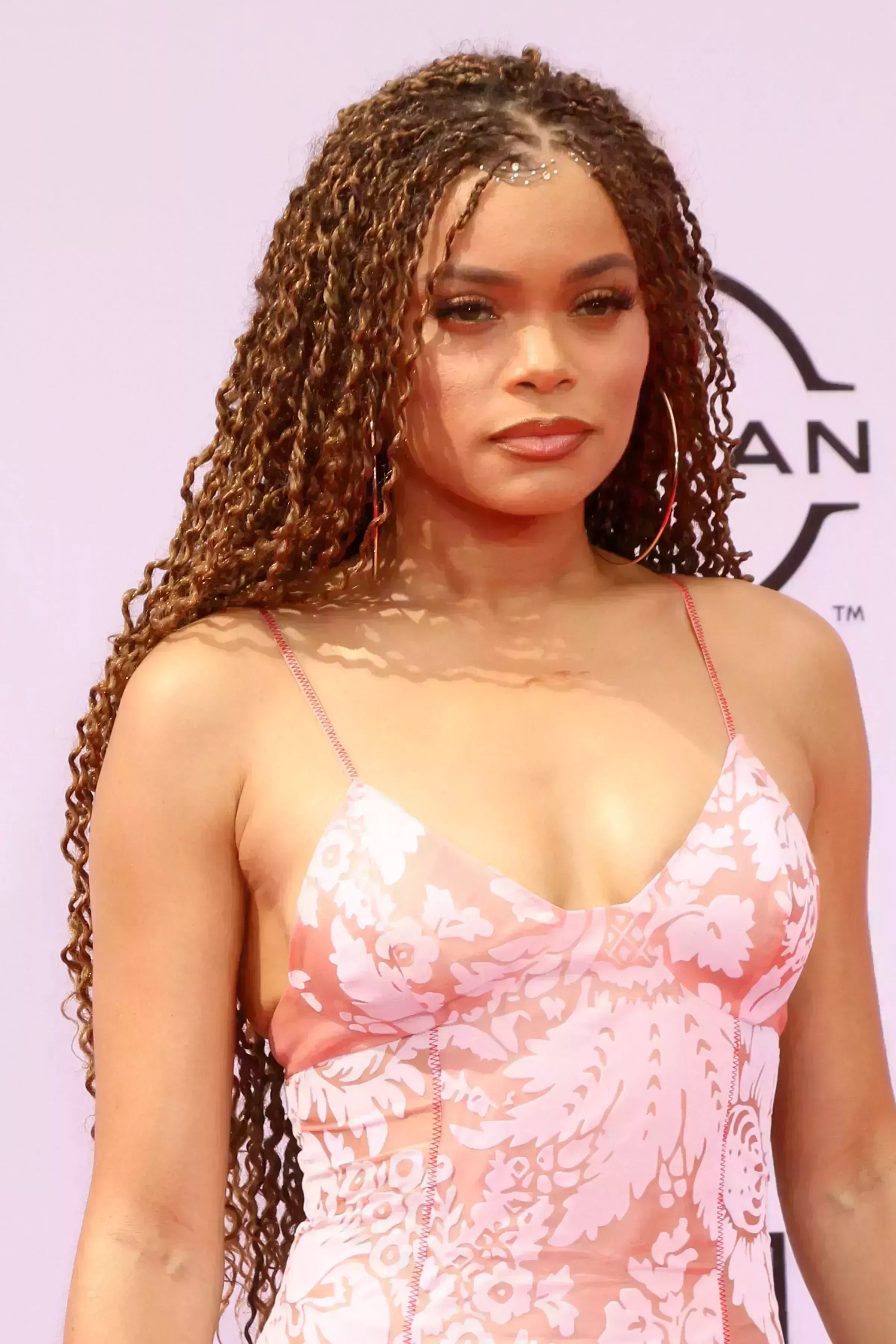 Andra Day’s Twisted Curls