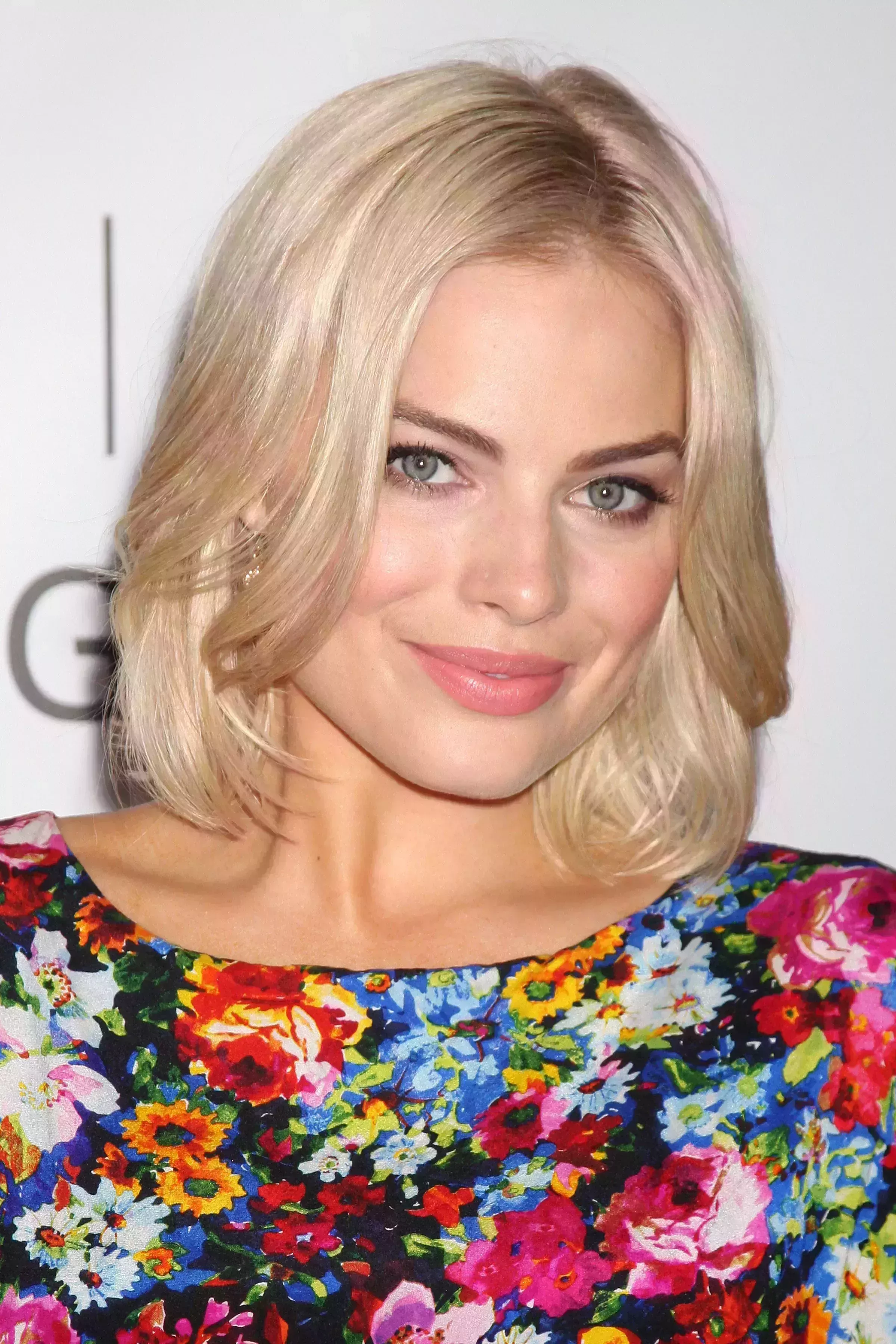 Margot Robbie with Her Flat Shag Look