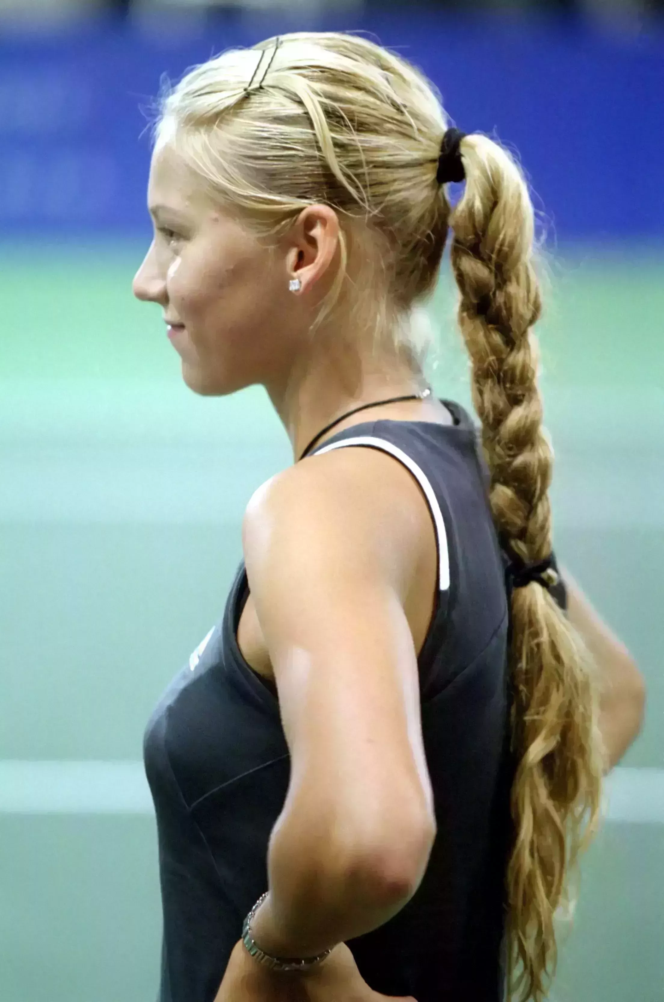 Anna Kournikova’s Tennis Court Look