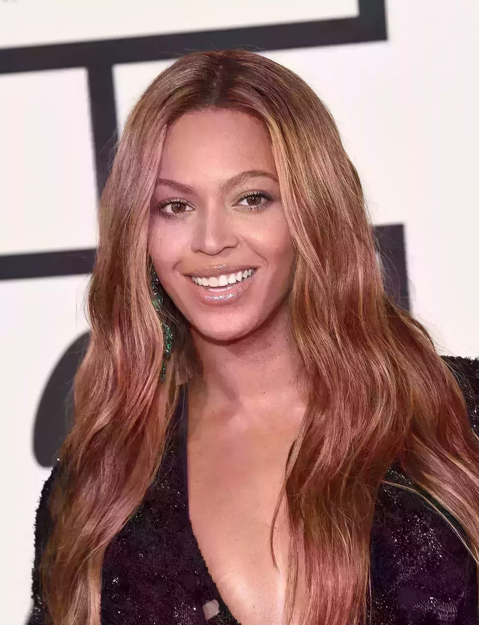 Beyonce Center Part hairstyle