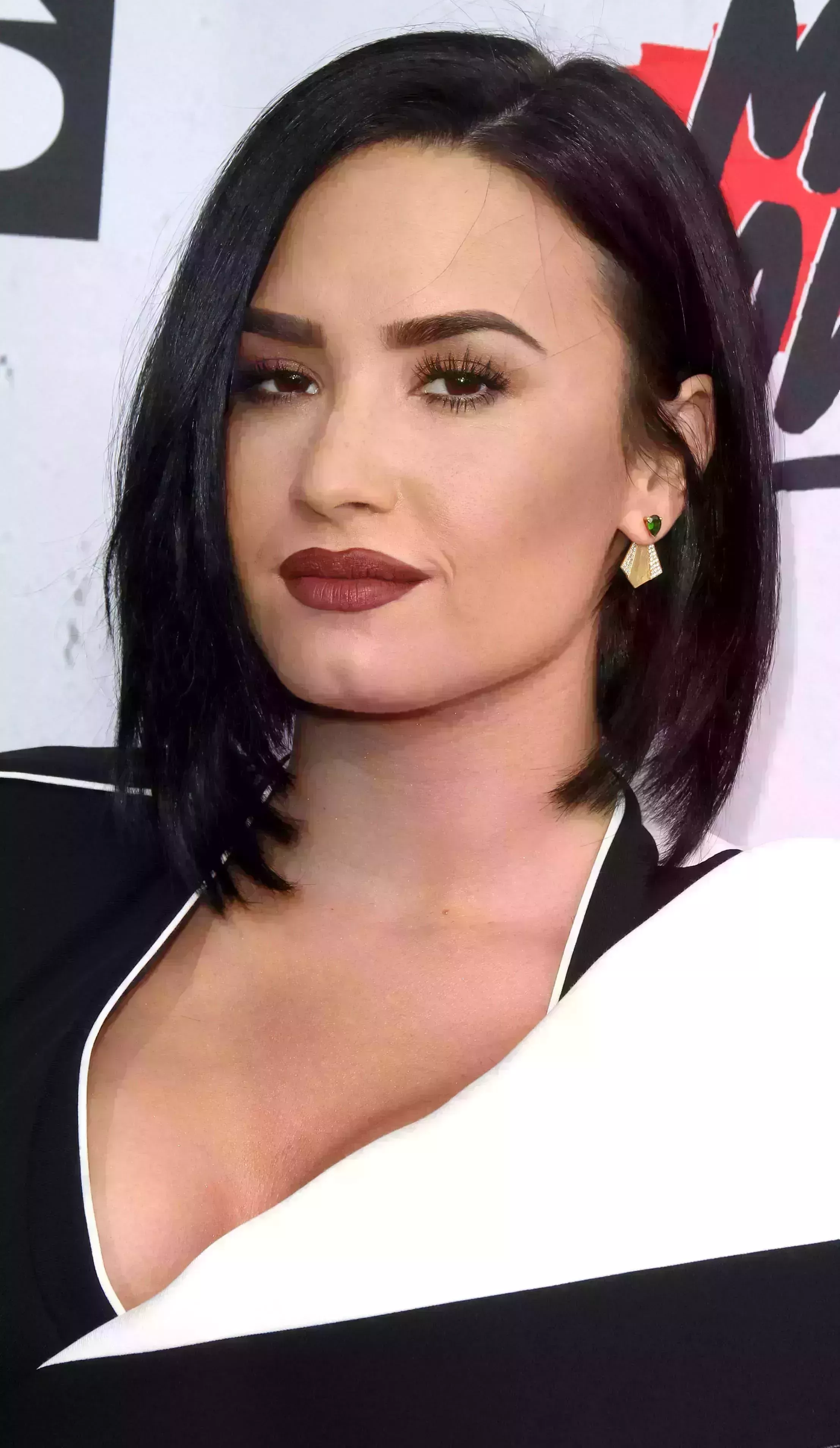 Demi Lovato’s Inverted Bob