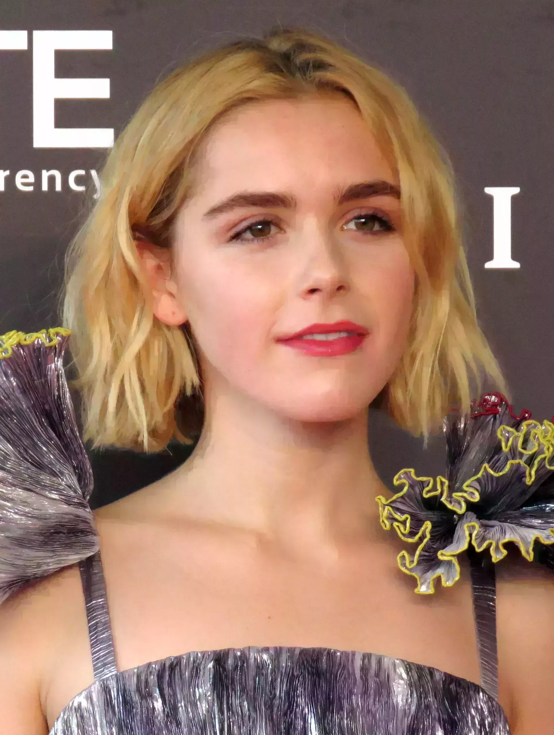 Kiernan Shipka’s Beach Waved Bob