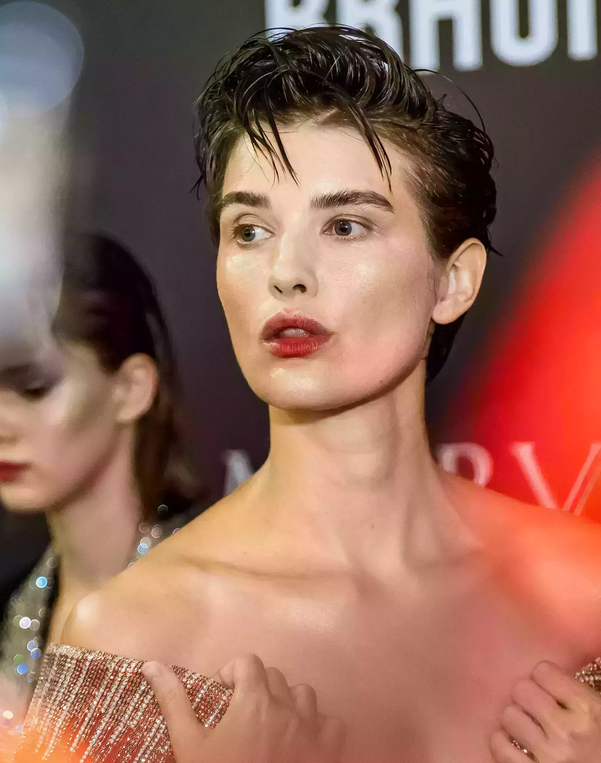 Natalia Gotsii’s Wet look on a Short Crop