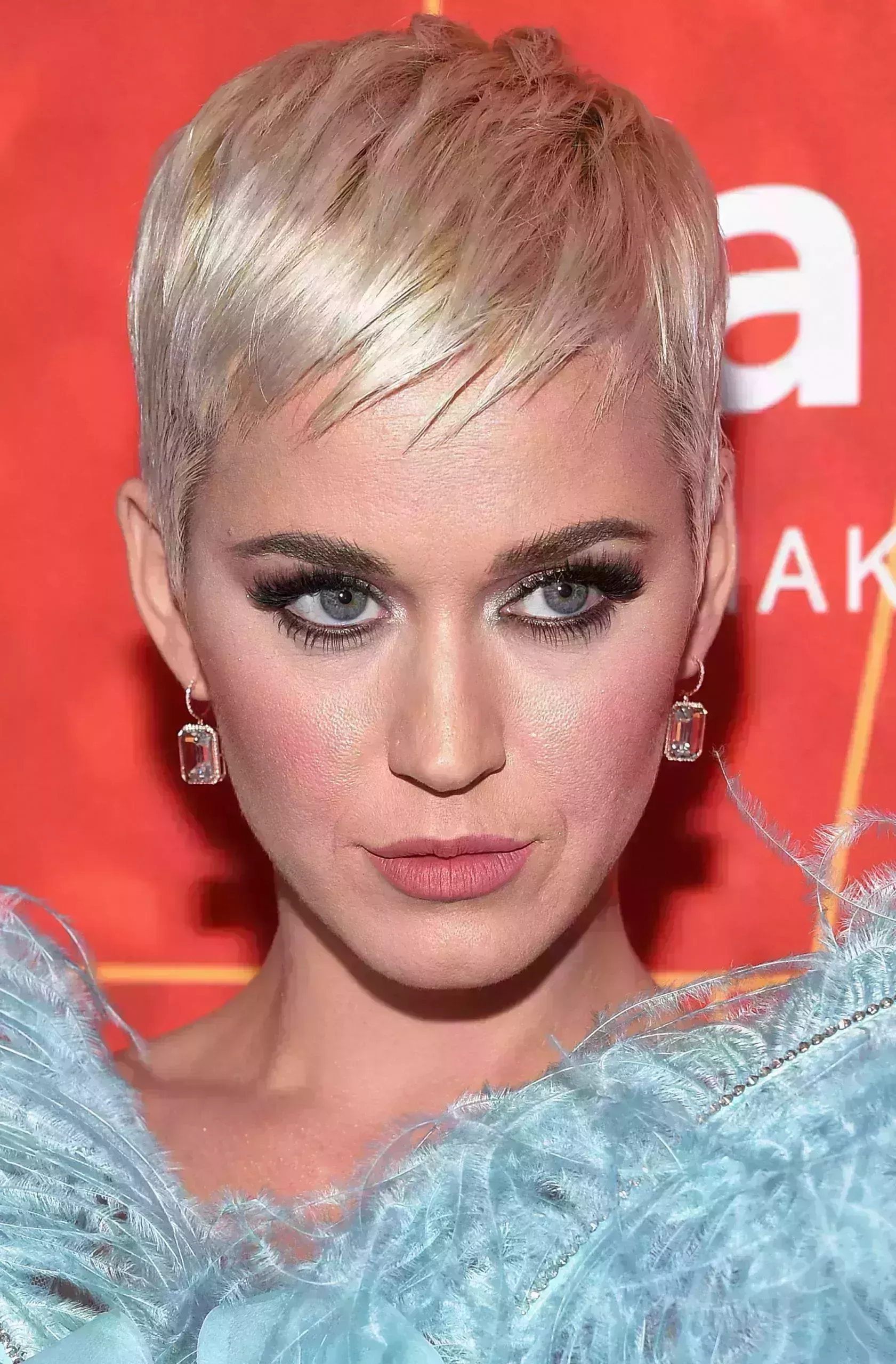 Katy Perry’ Pixie and Spiky Bangs