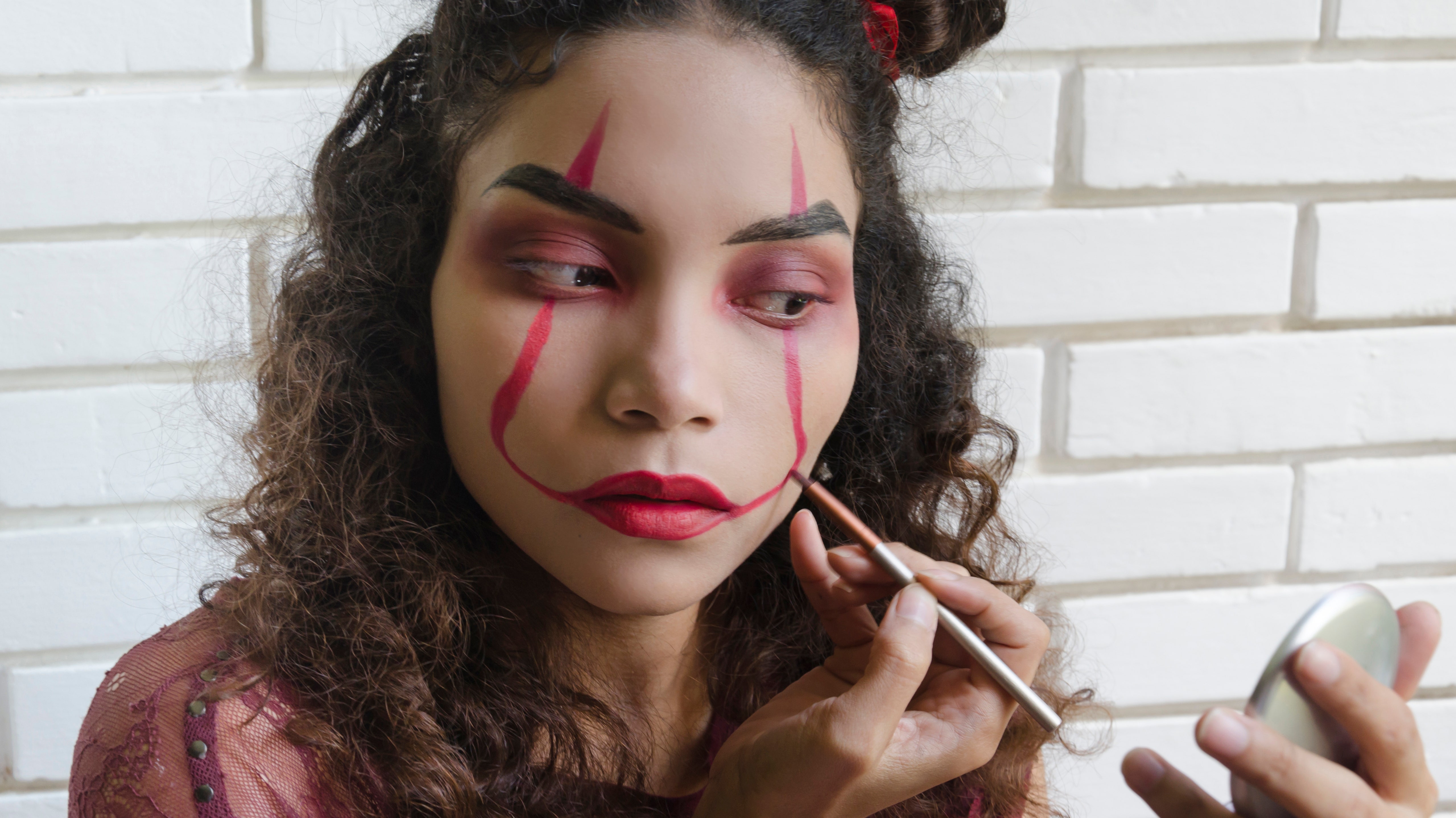 Cómo quitar el maquillaje de Halloween sin estropear la piel