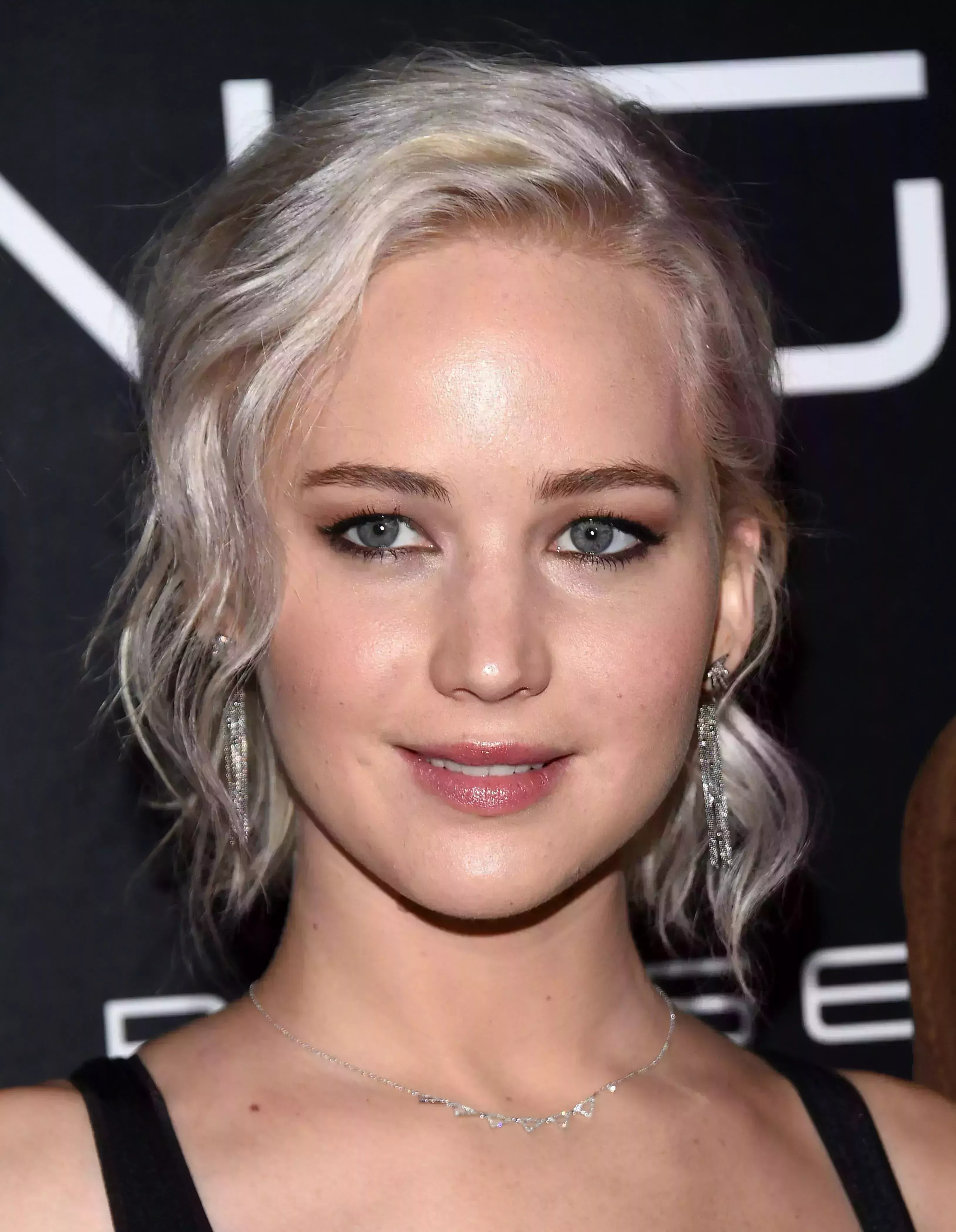 Jennifer Lawrence’s Blonde Hair with Silver Highlights
