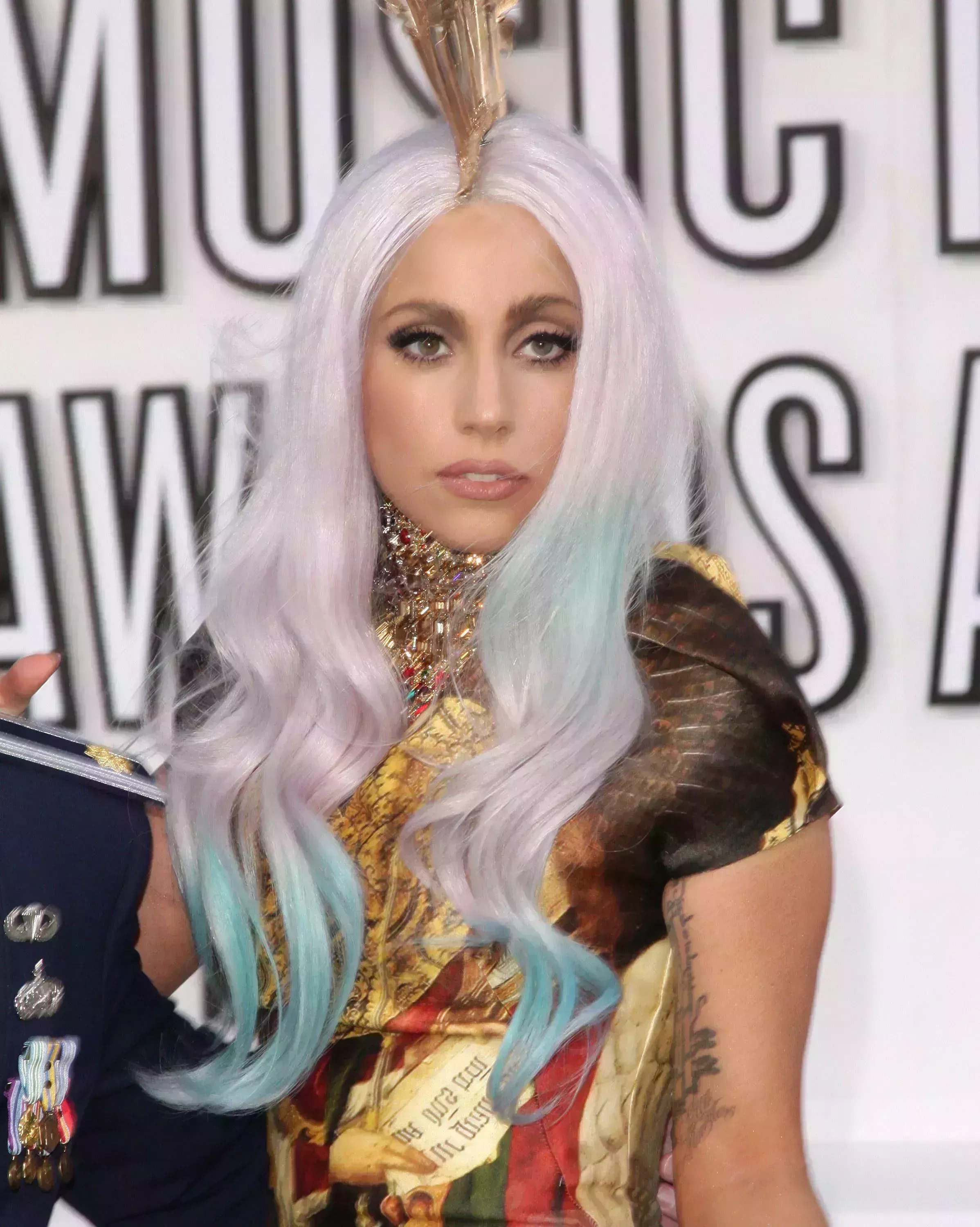 Lady Gaga’s Silver Hair with Pink and Blue Highlights