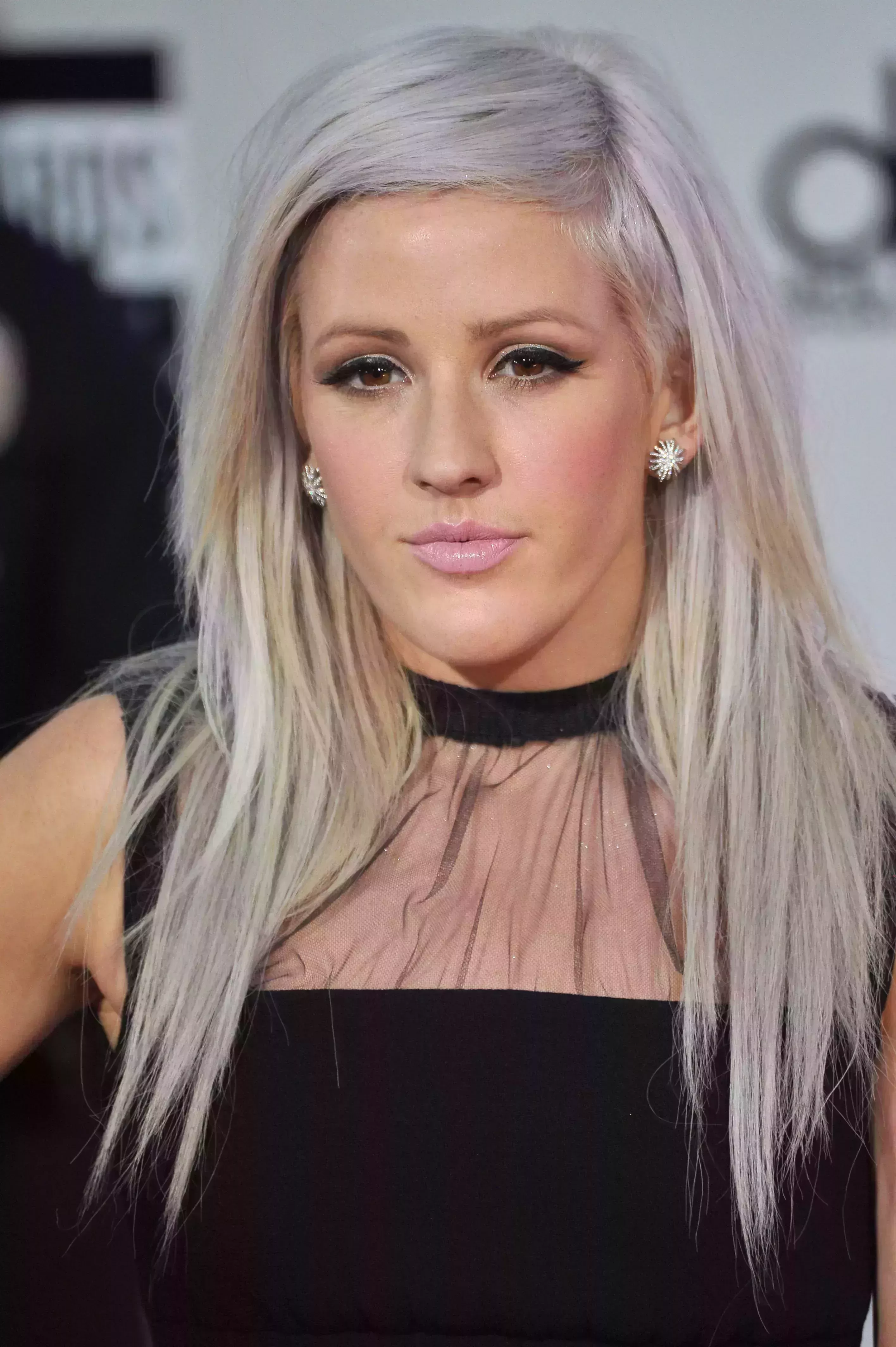 Ellie Goulding’s Silver Blonde Balayage