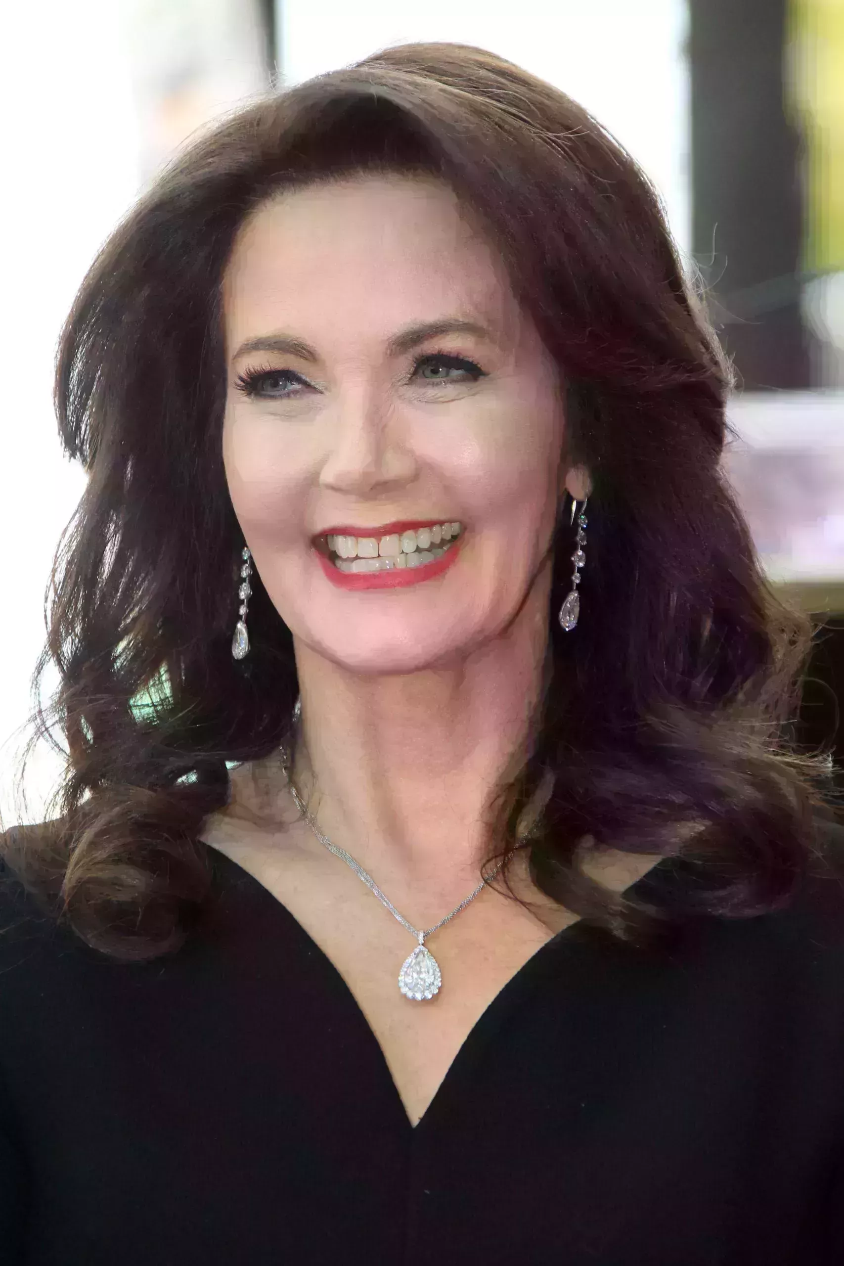 Lynda Carter’s Signature Dark Waves