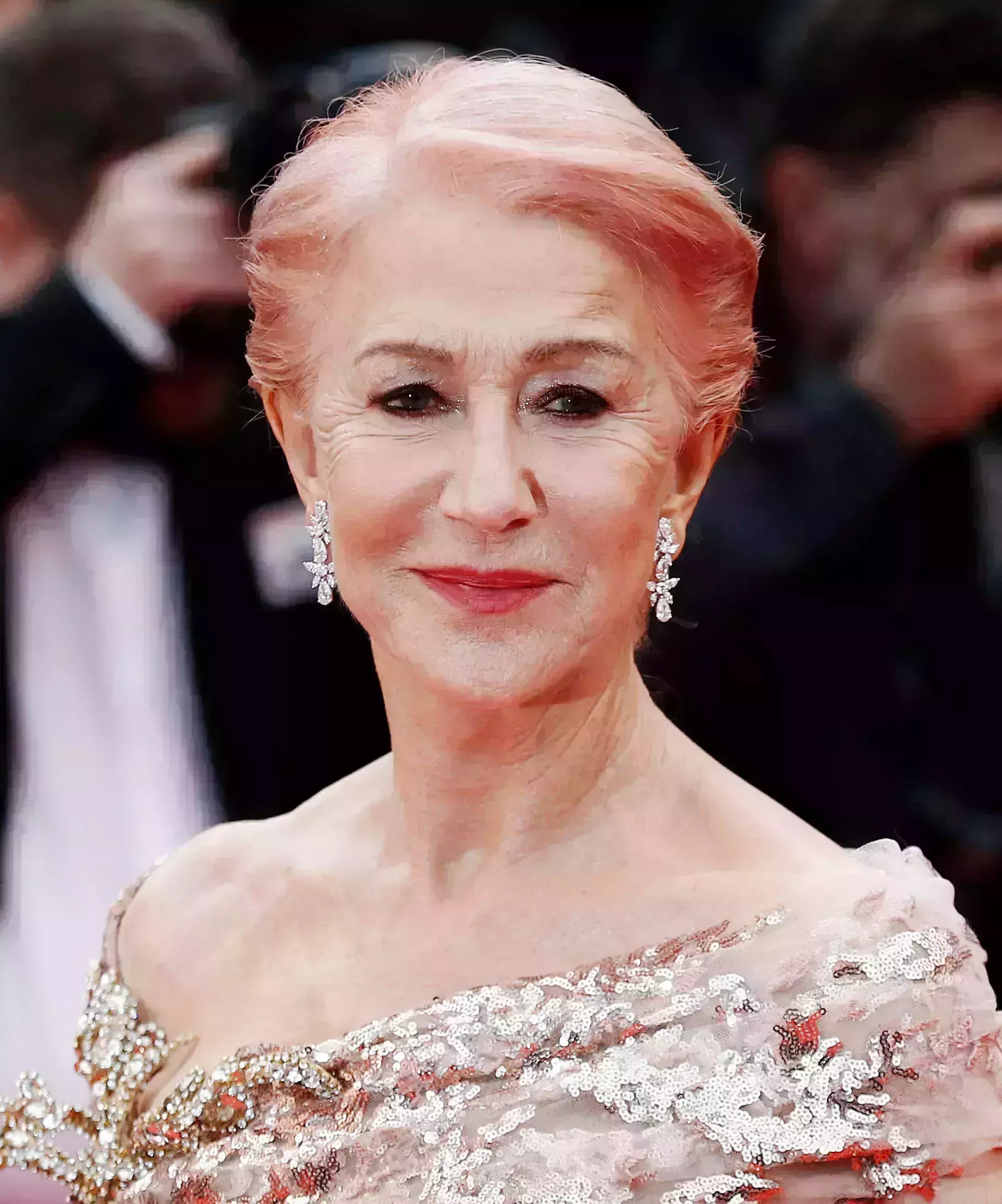 Helen Mirren’s Pink Short Do