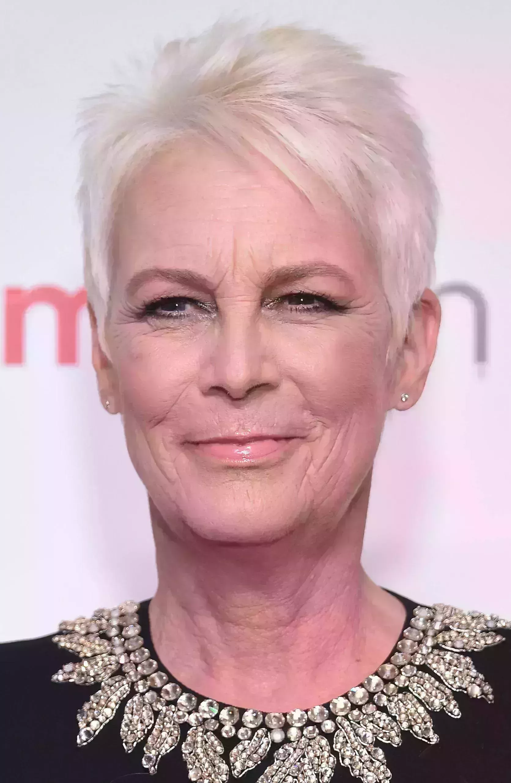 Jamie Lee Curtis’ Short Natural Crop
