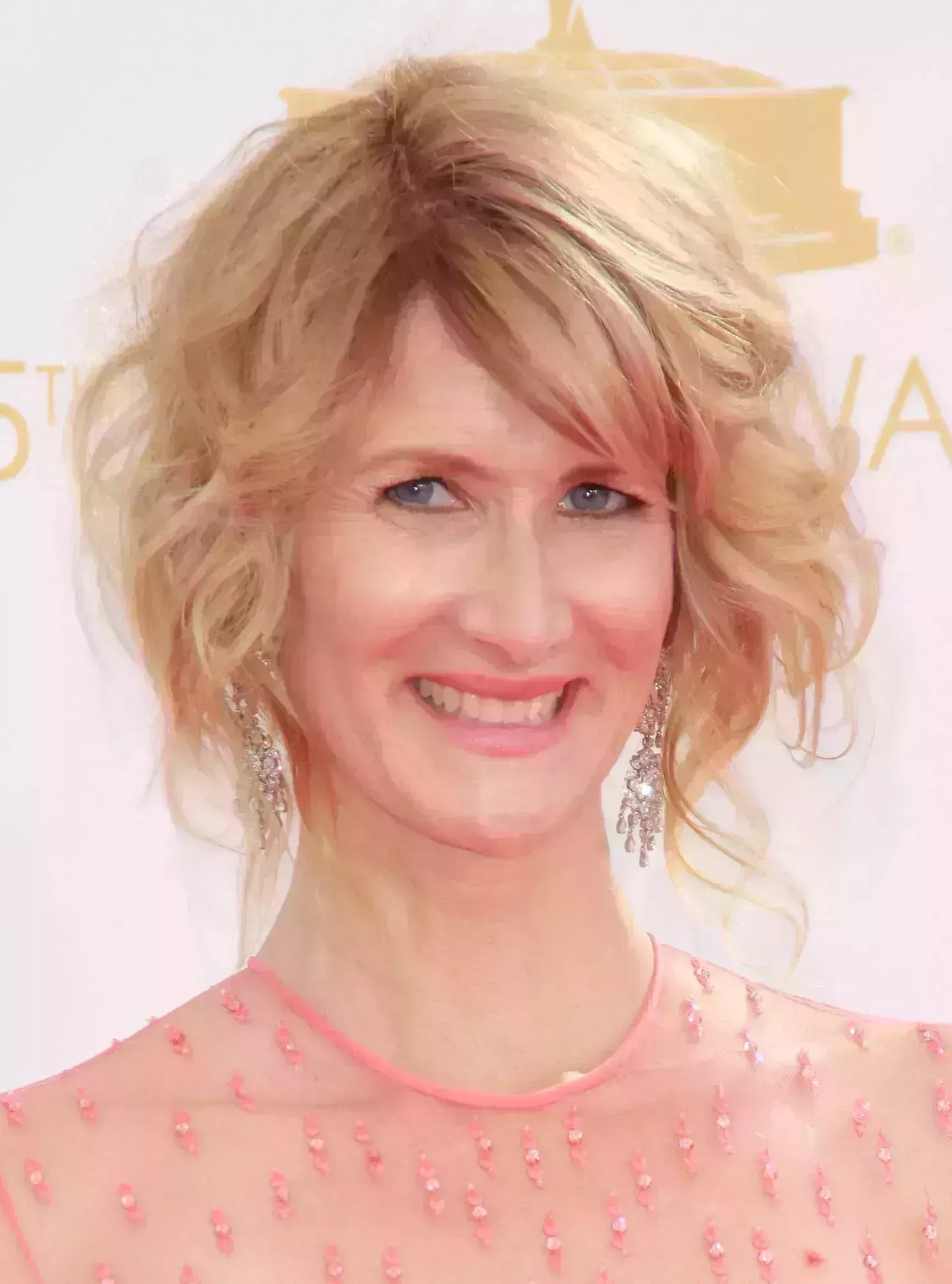 Laura Dern’s Curly Layered Bob