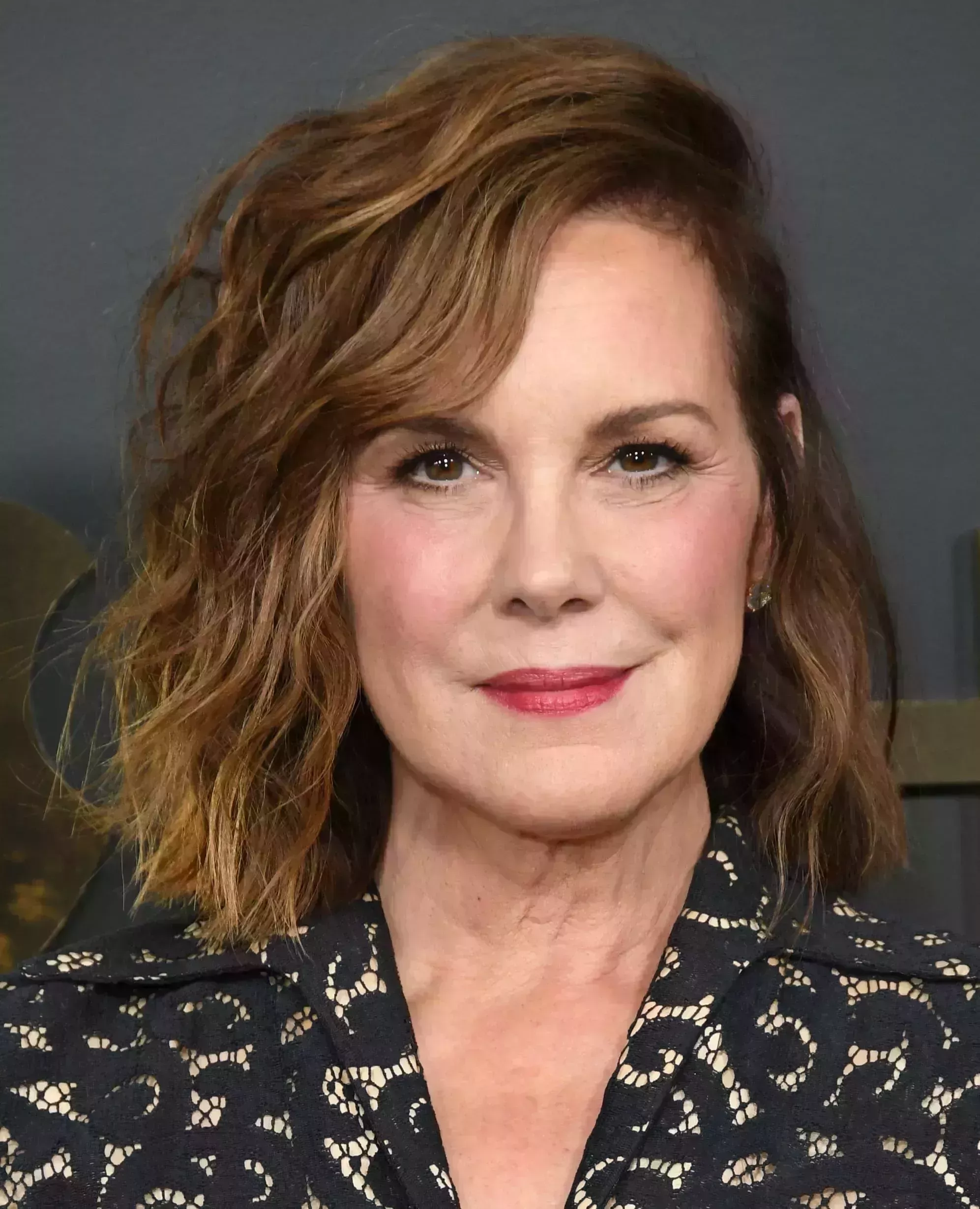 Elizabeth Perkins Side-Swept Waves