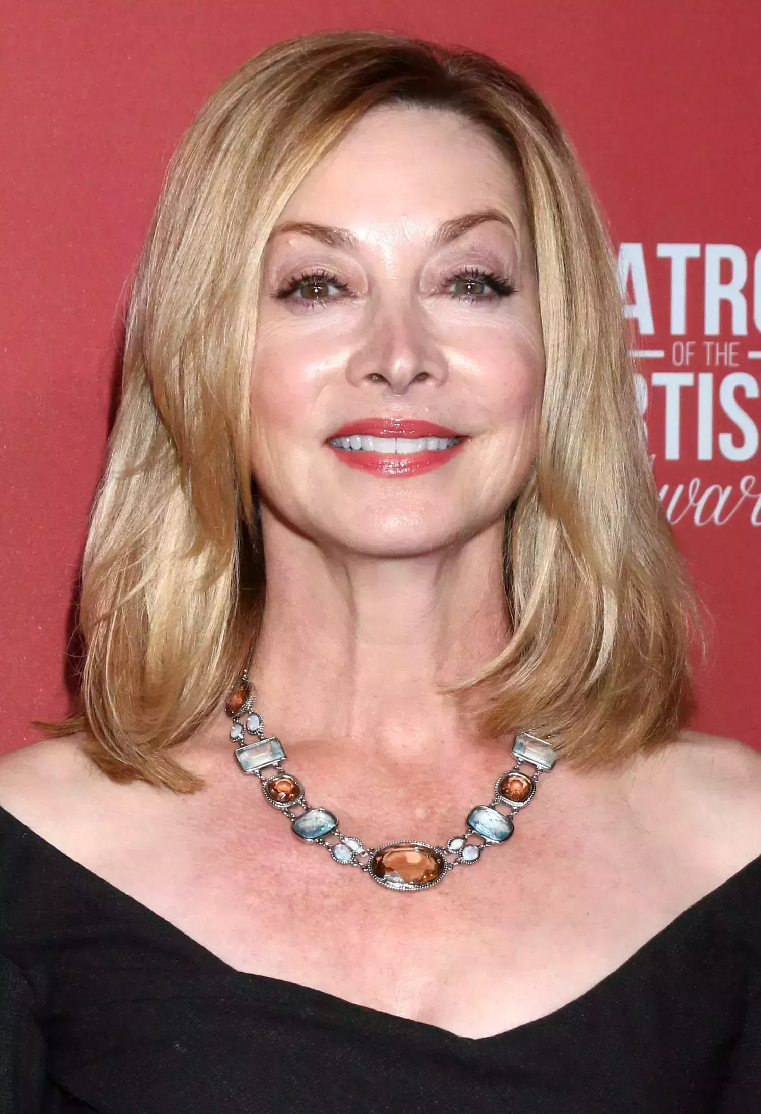 Sharon Lawrence’s Medium Blonde Hair