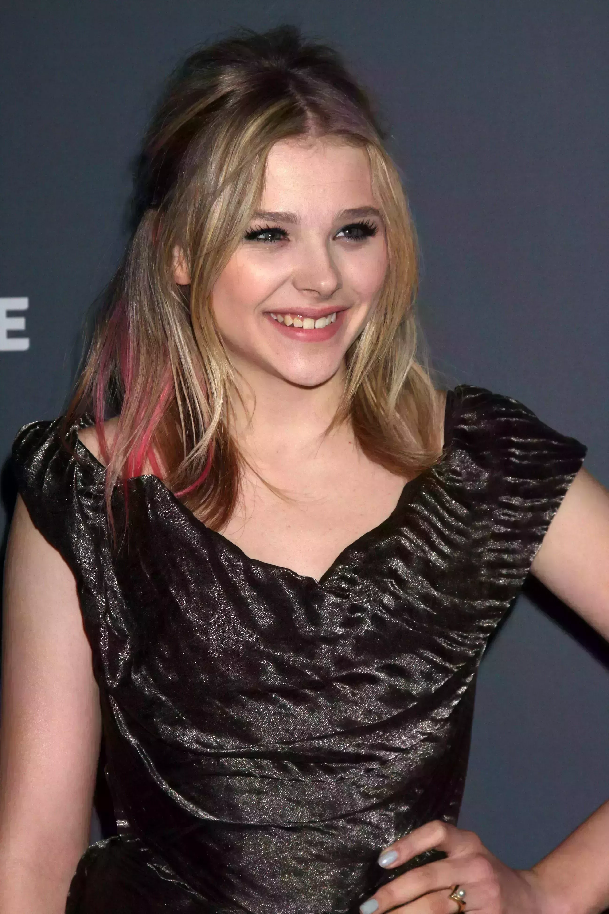 Chloe Grace Moretz’s Ombre with Hot-Pink Streaks