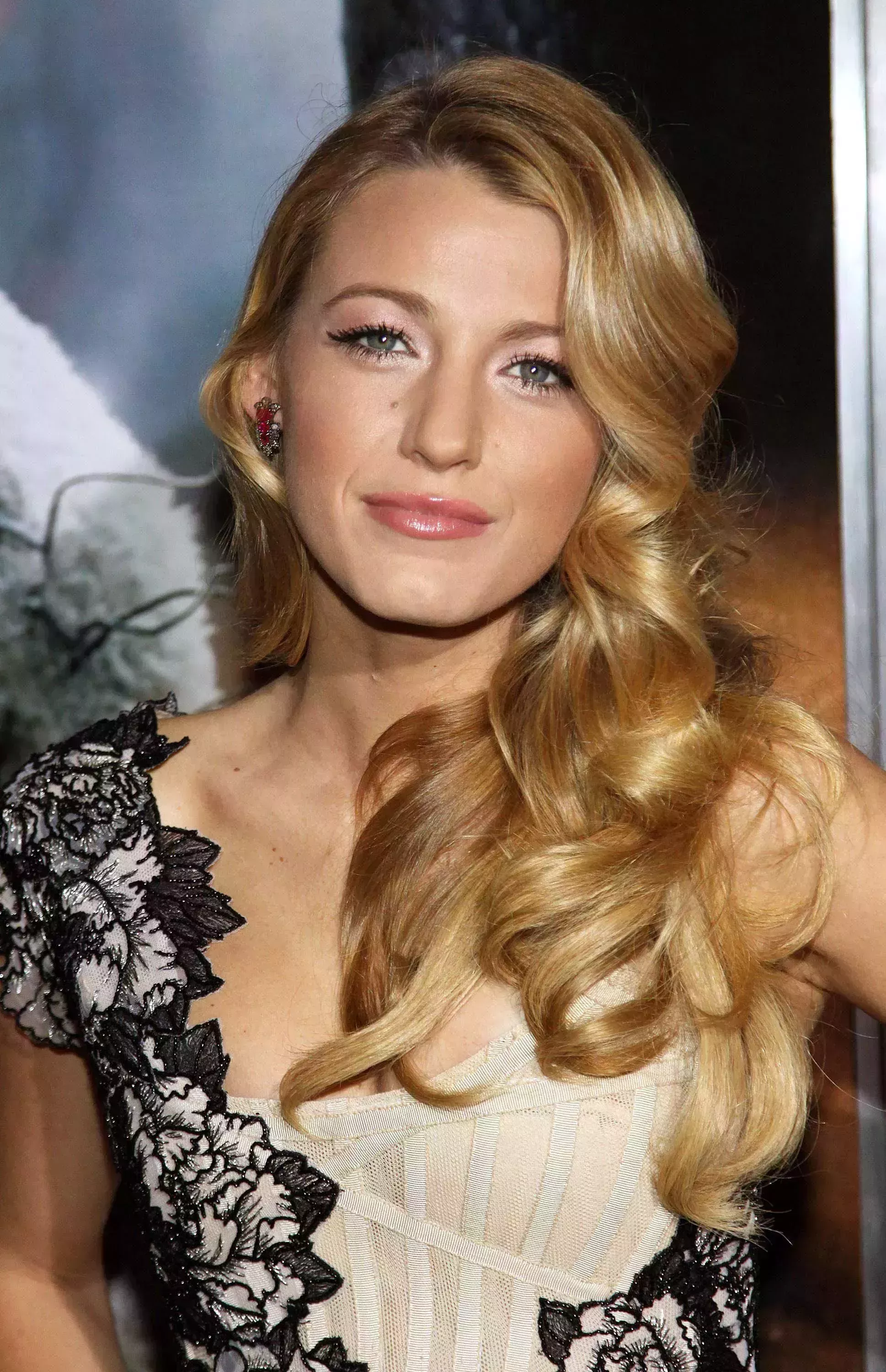 Blake Lively’s Lush Locks_