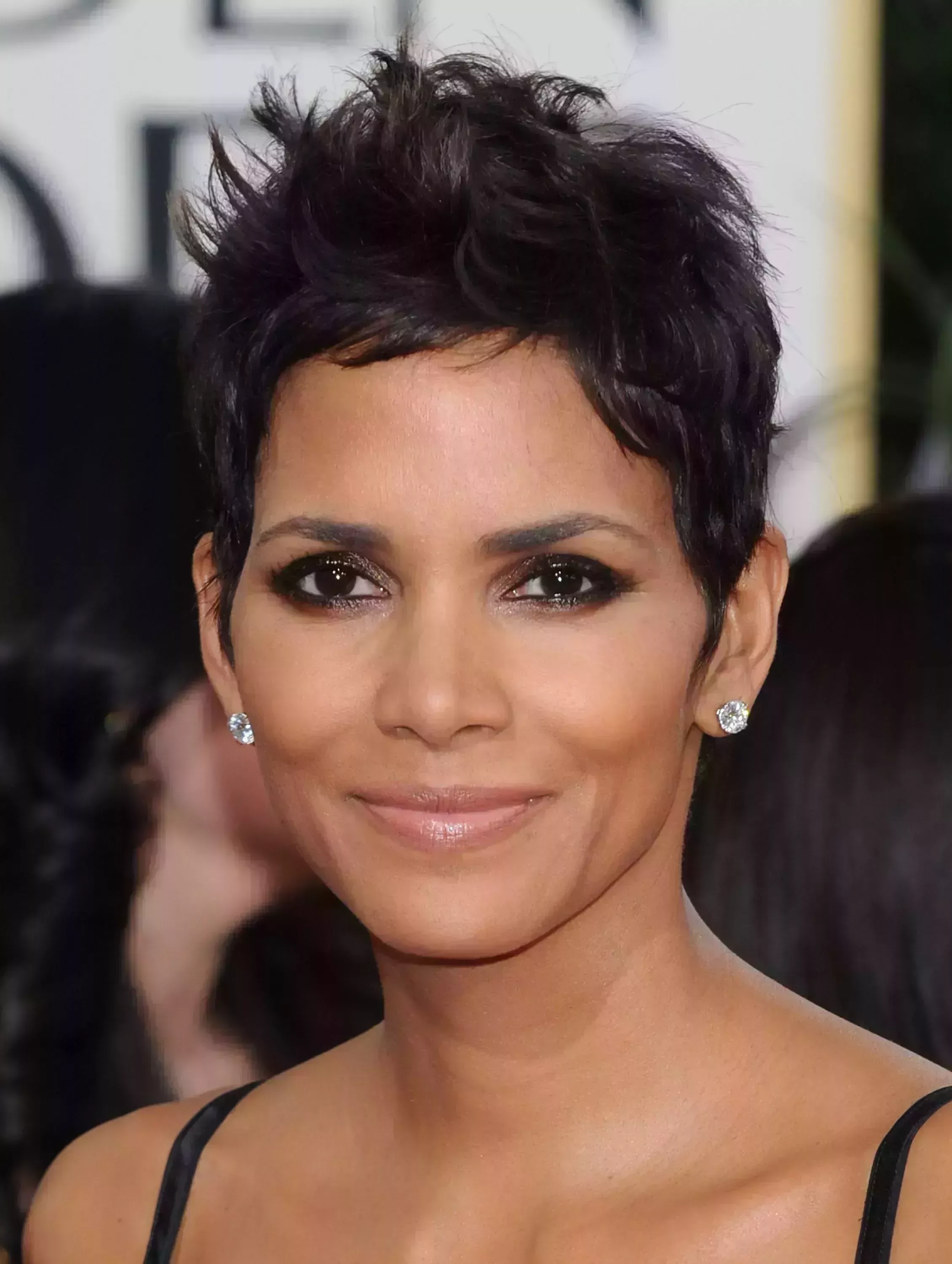 Halle Berry&rsquo;s Signature Pixie