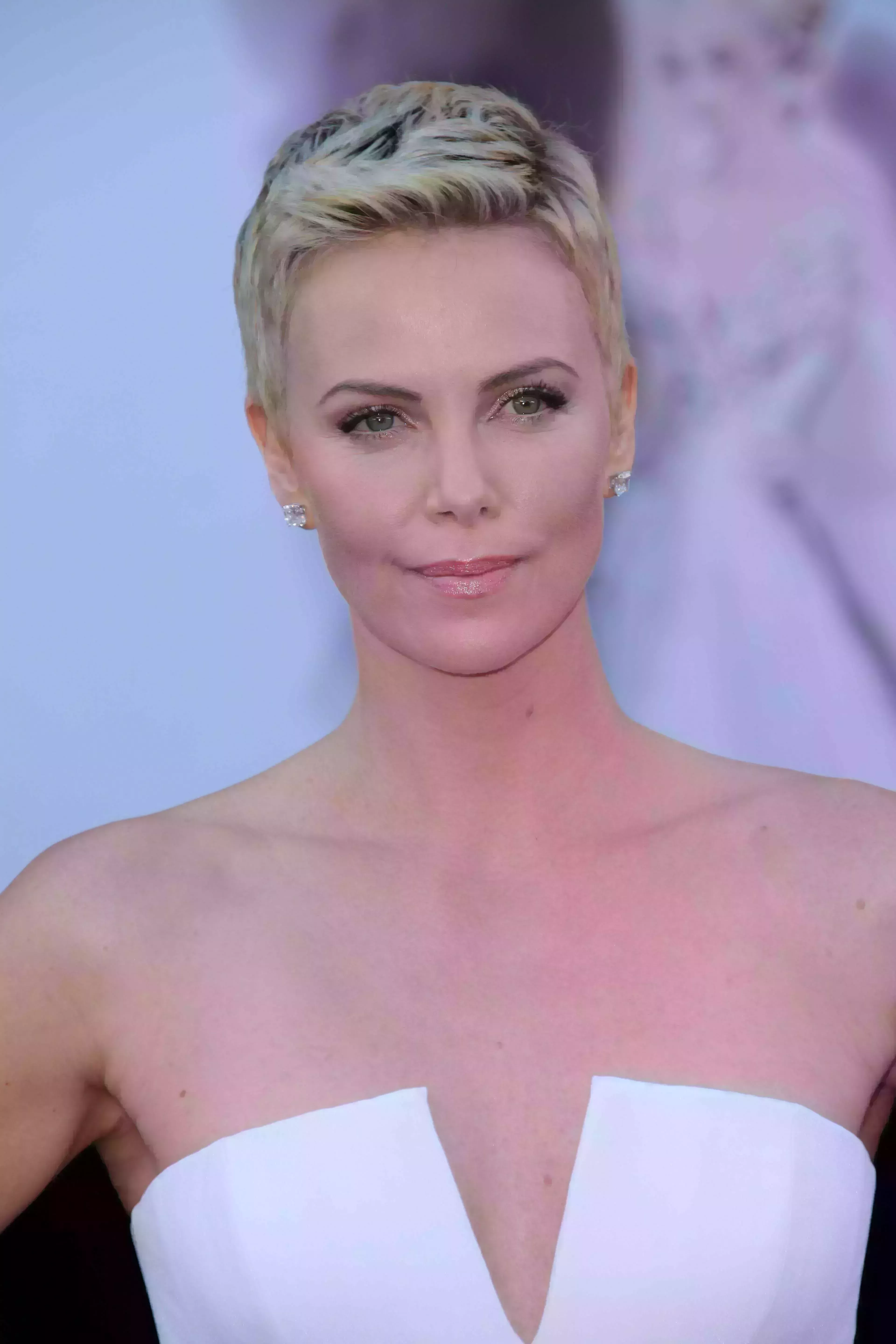 Charlize Theron’s Textured Pixie