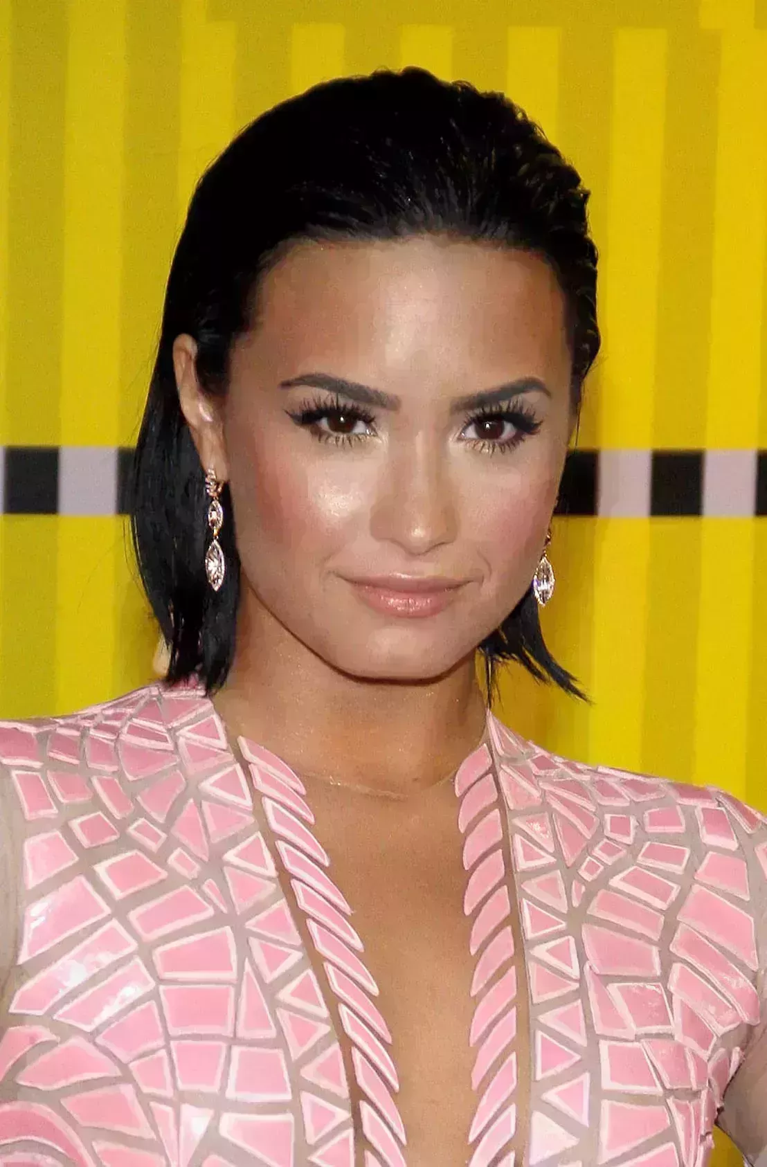 Demi Lovato’s Slick Back Bob
