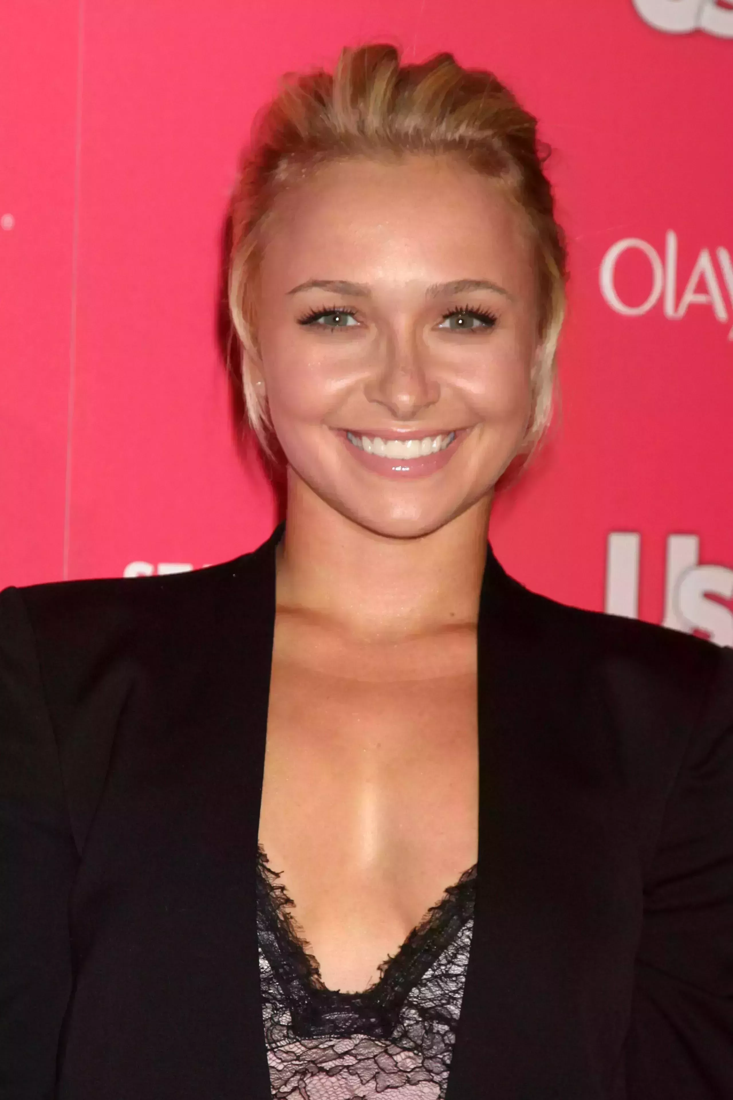 Hayden Panettiere’s Texturized Bun