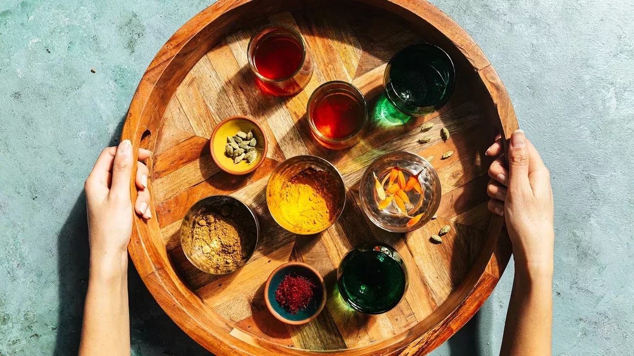 ¿Qué es el polvo de té? ¿Y es saludable como las hojas de té?