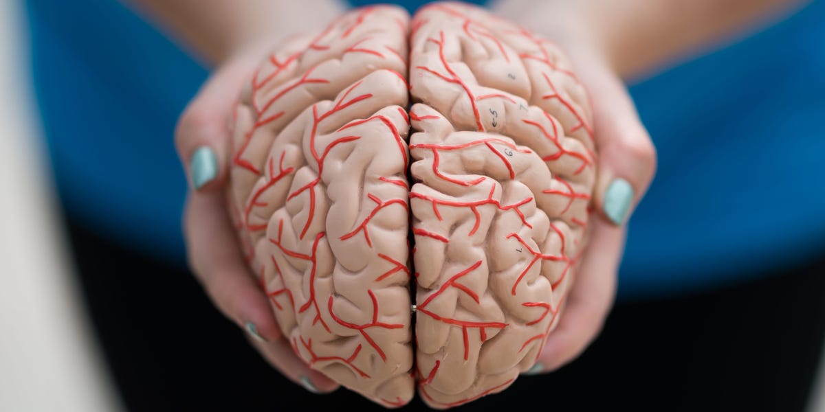 Una mujer se hizo viral alegando que la vacuna COVID-19 le produjo daños neurológicos