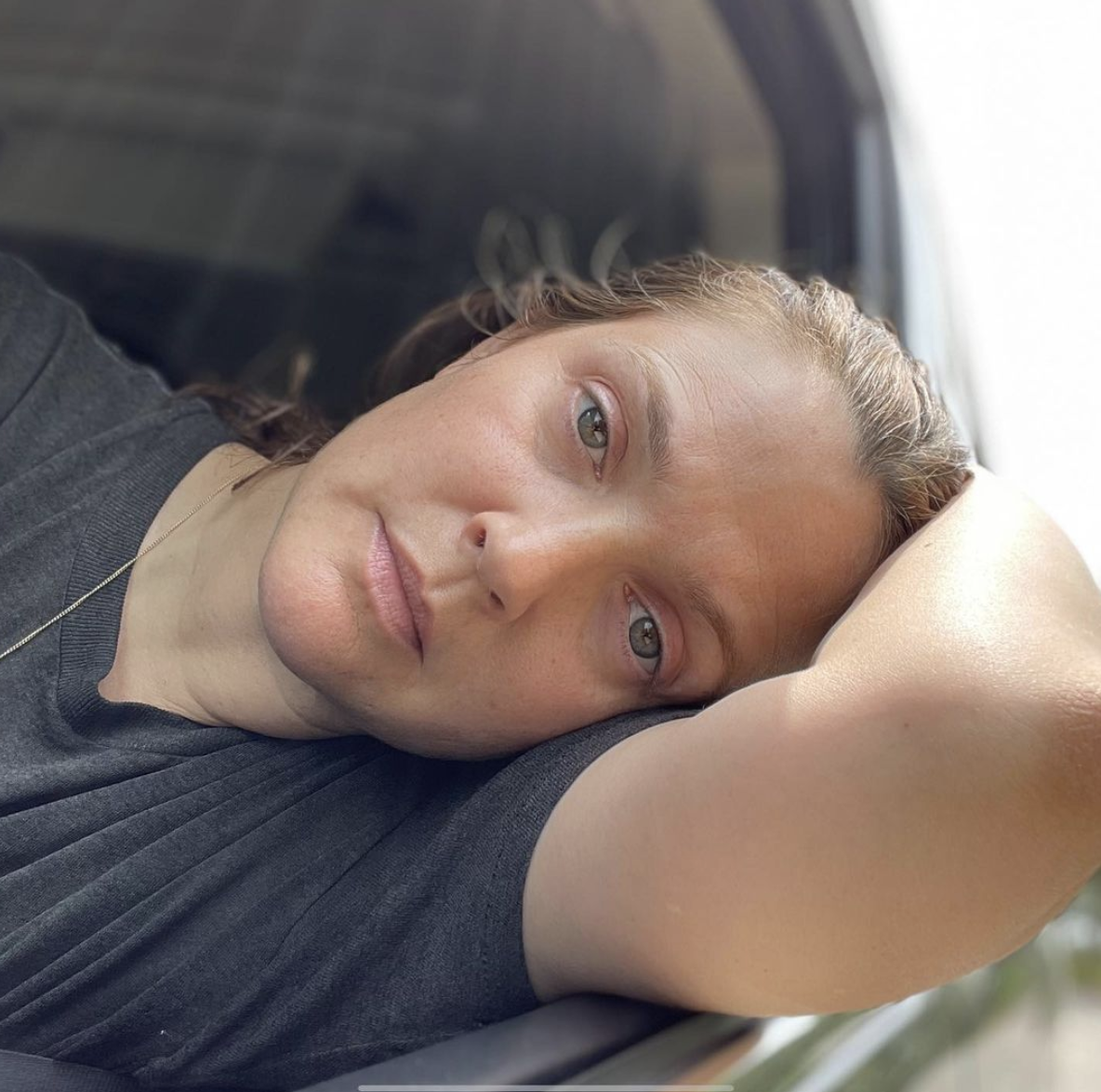 10 veces que Drew Barrymore no se maquilló y siguió estando increíble