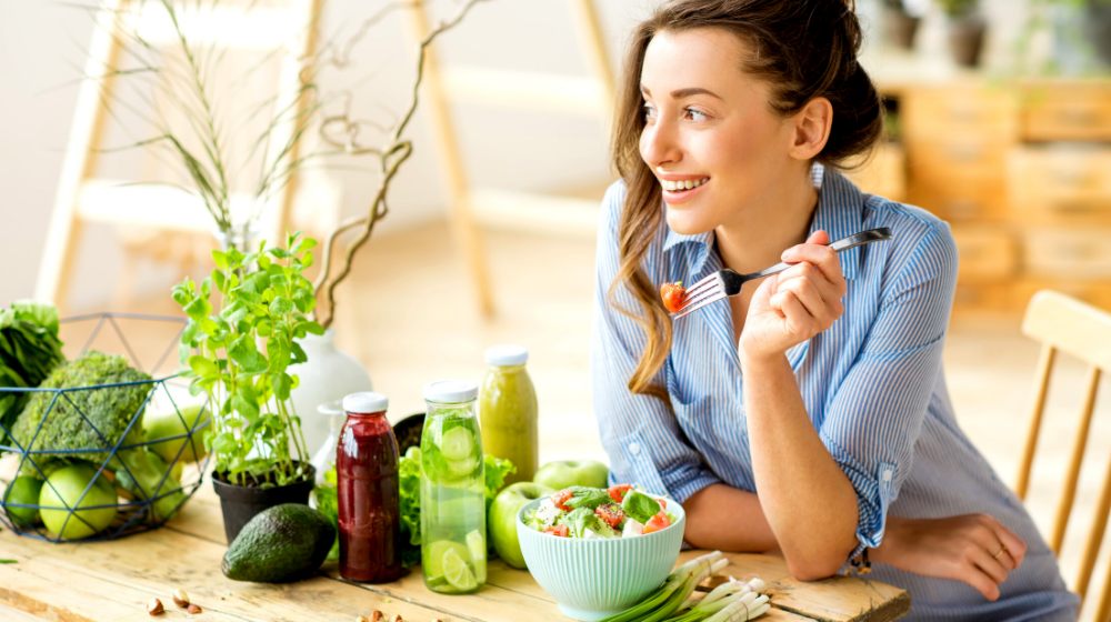 13 maneras de hacer una desintoxicación del cuerpo | Tutoriales de maquillaje