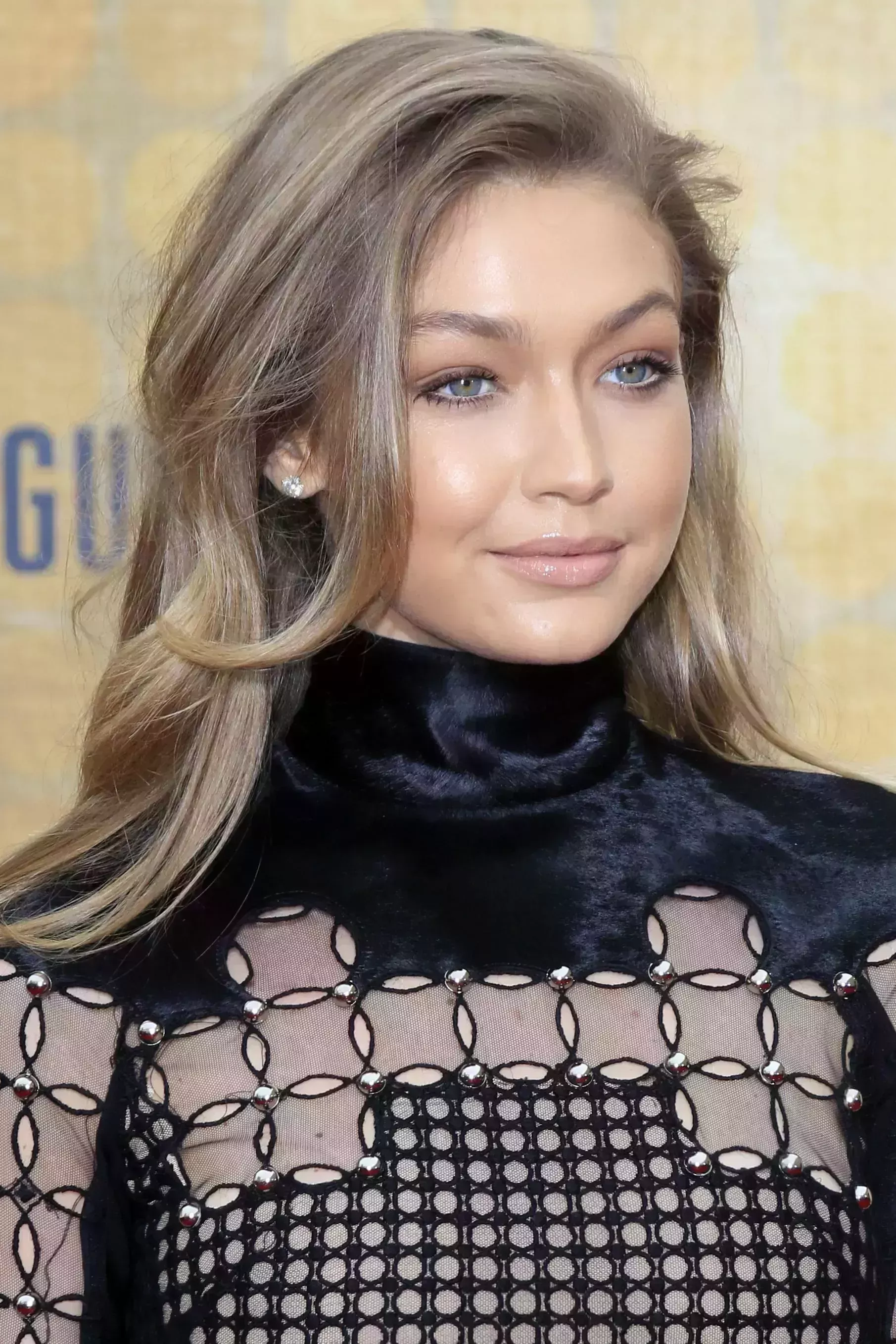 Gigi Hadid’s Ashy Blonde Layers