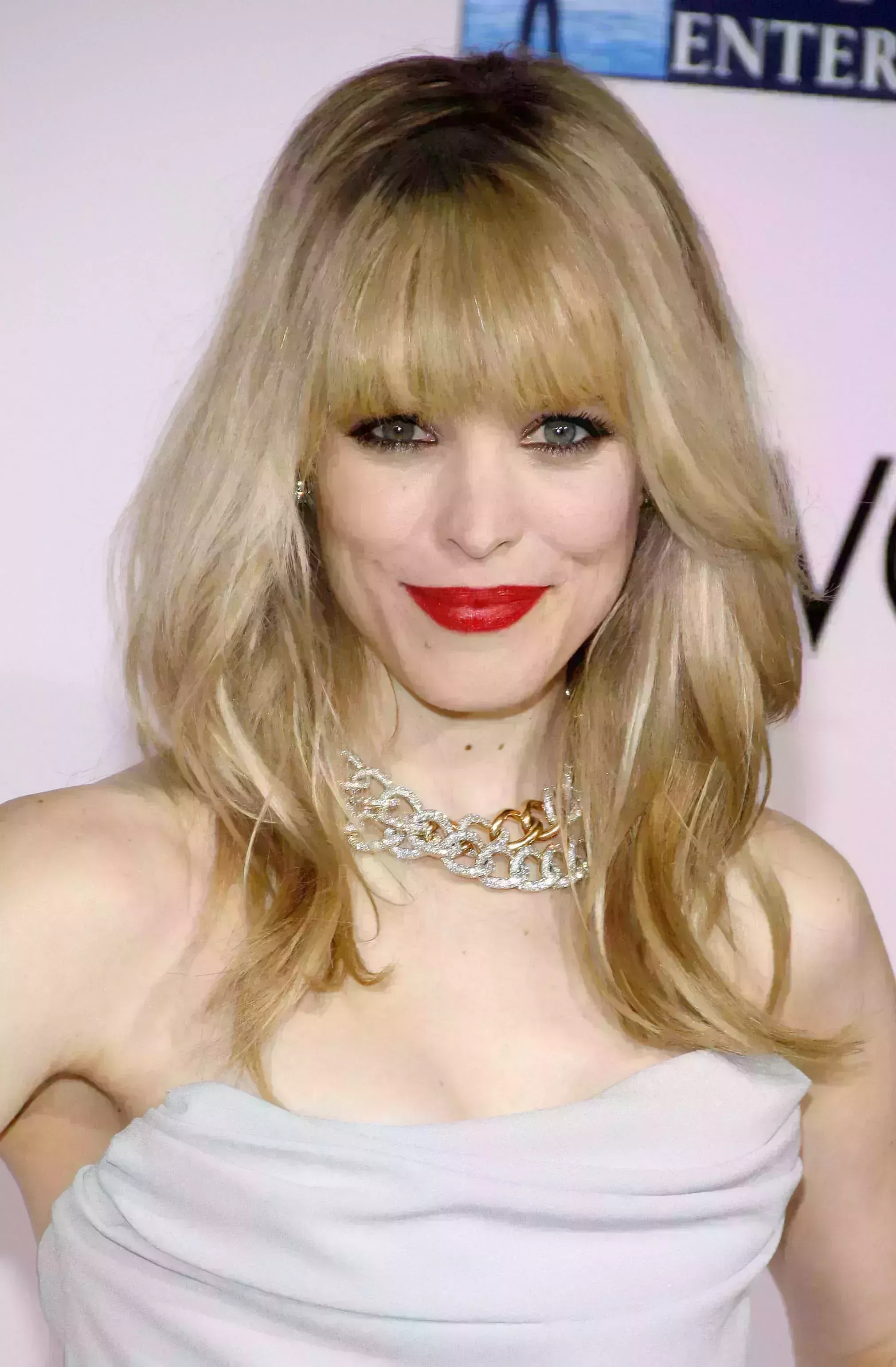 Rachel McAdams Shaggy Lob with Straight Fringe