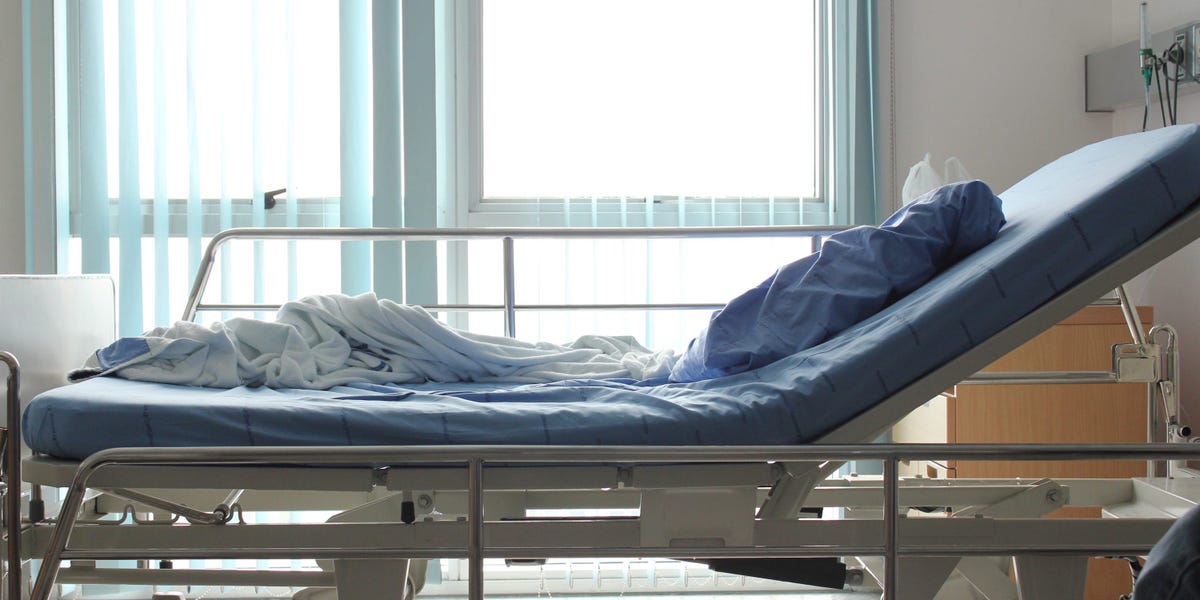 2 padres no vacunados dejaron a 7 hijos tras morir con pocas horas de diferencia por COVID-19