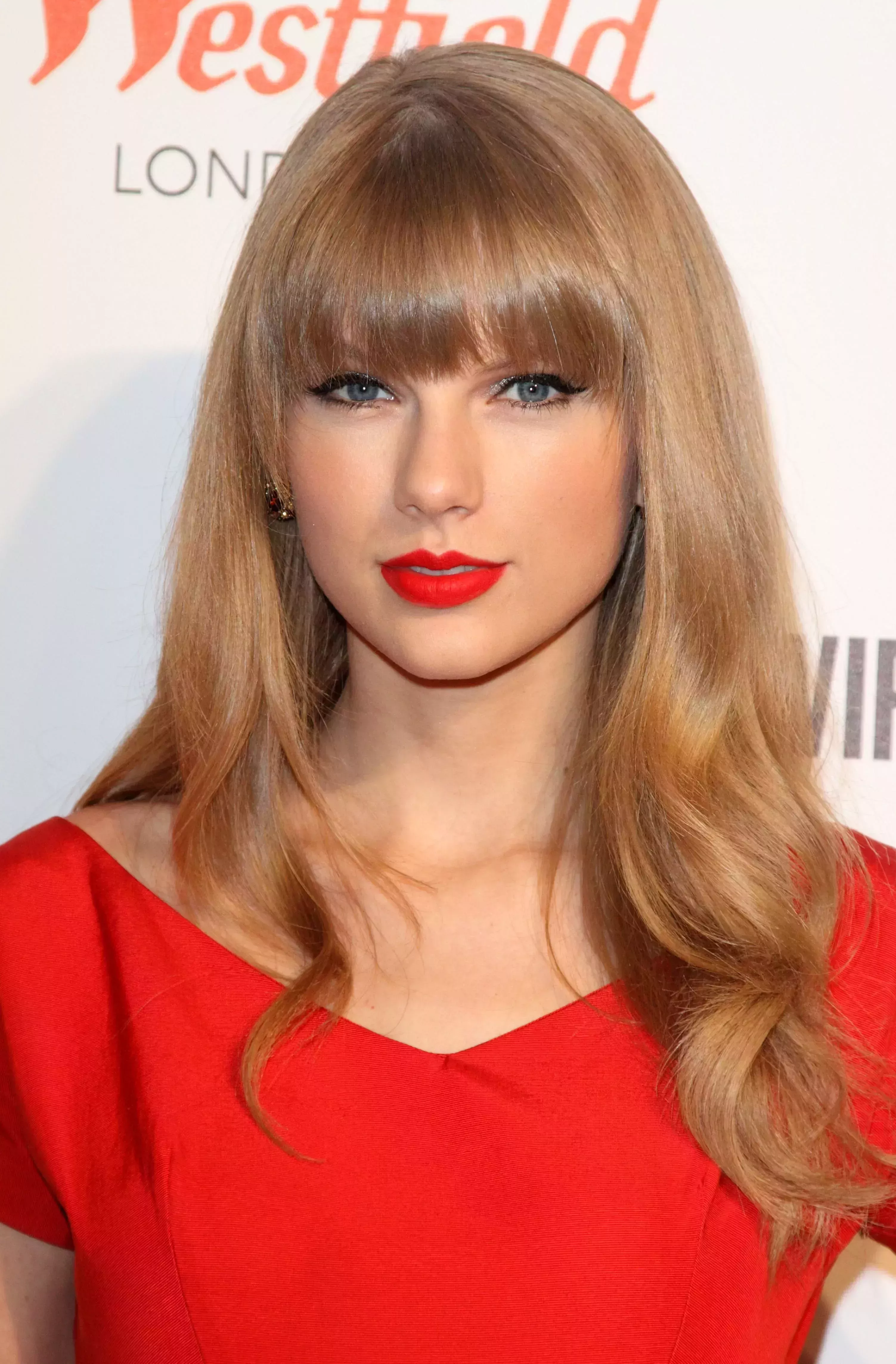 Taylor Swift’s Straight Bangs