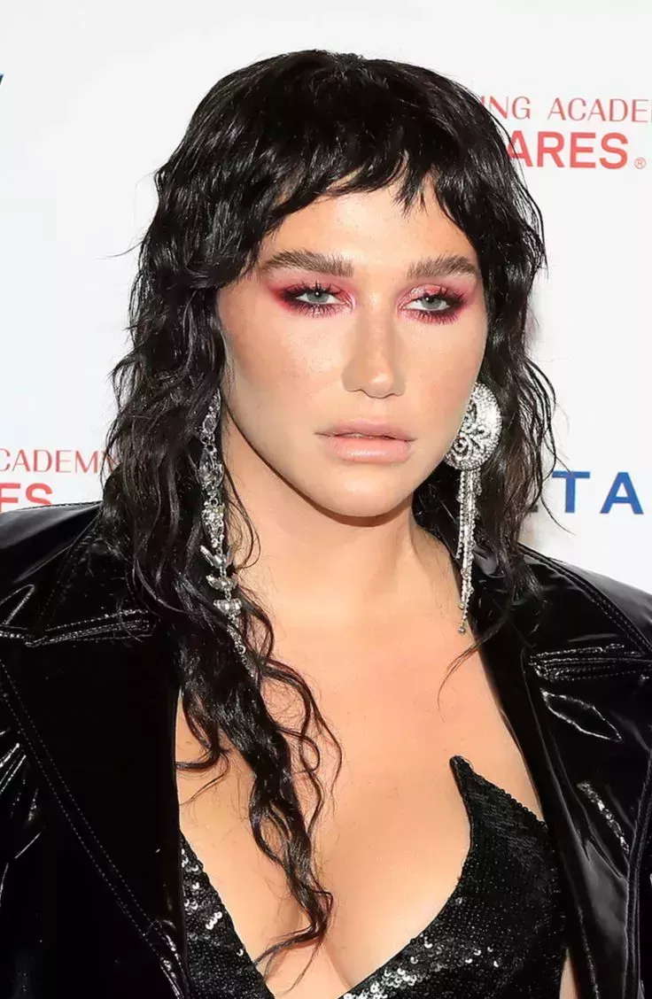 Kesha’s Edgy Mullet Hairstyle