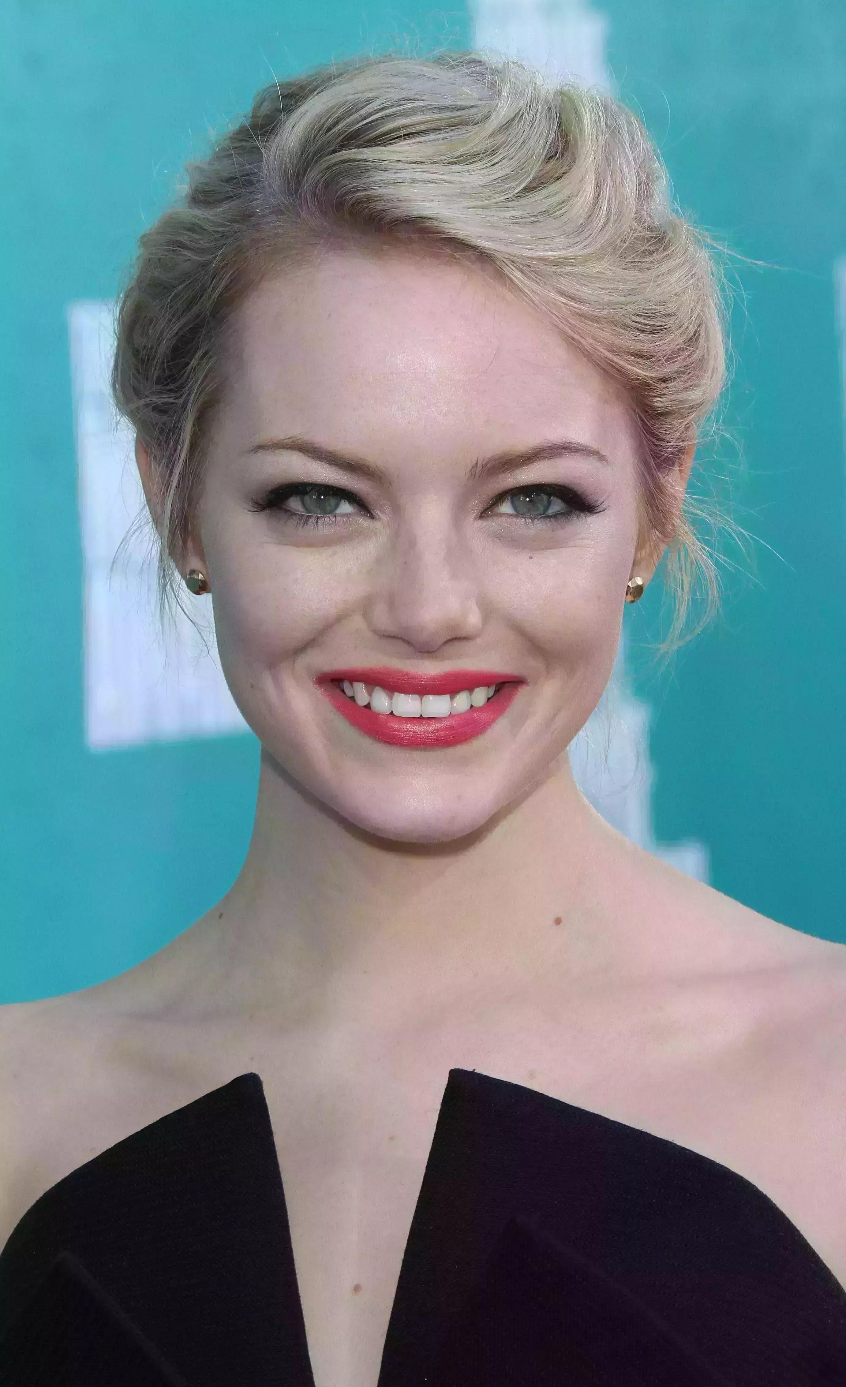 Emma Stone with That Frosty Side Part