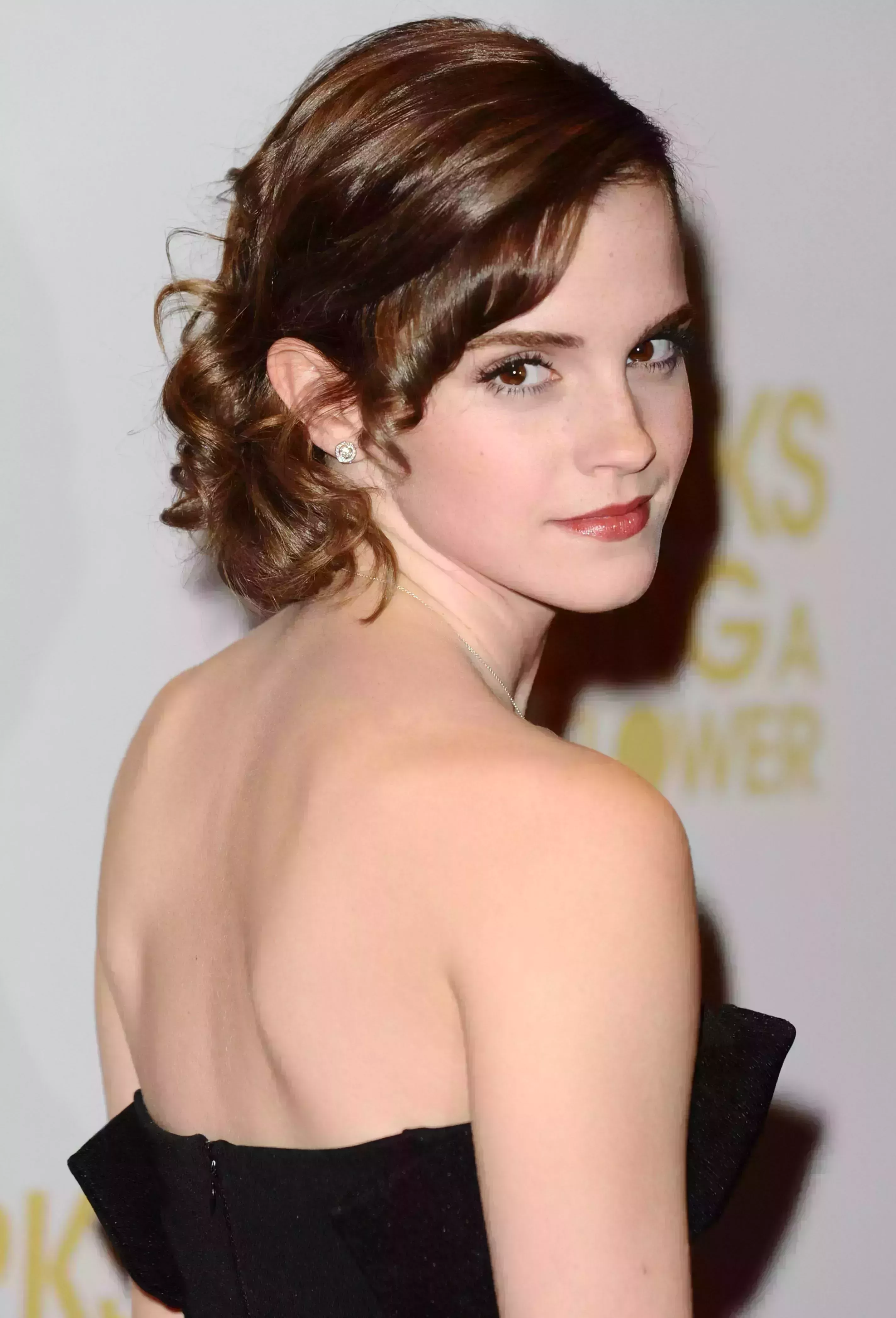 Emma Watson’s Curled Updo Look